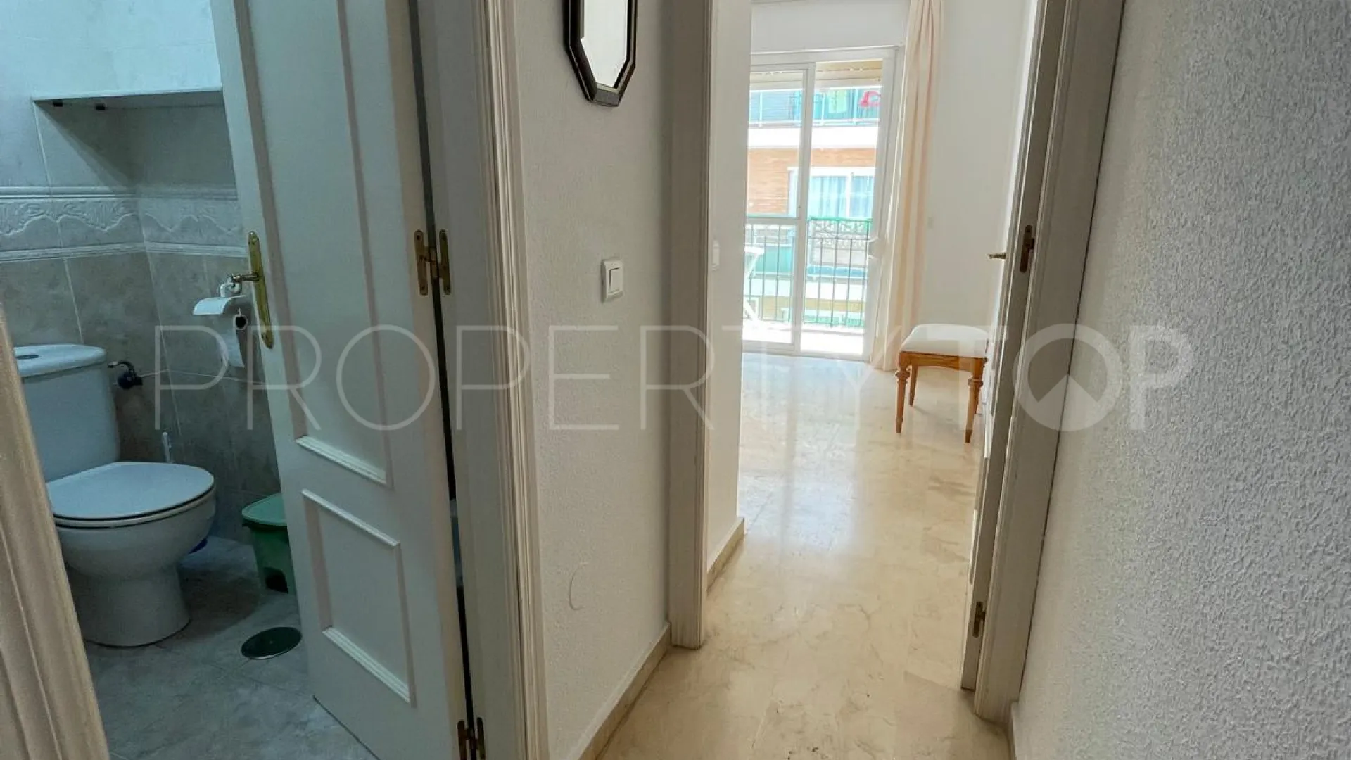 For sale Estepona Centre apartment with 2 bedrooms