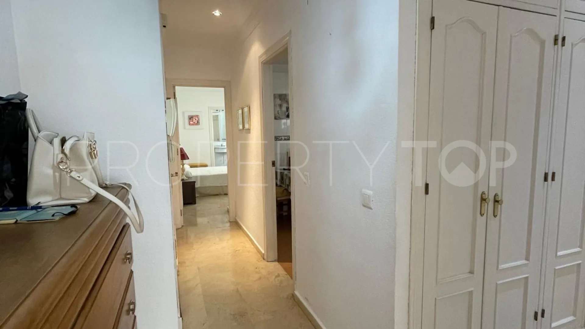 For sale Estepona Centre apartment with 2 bedrooms