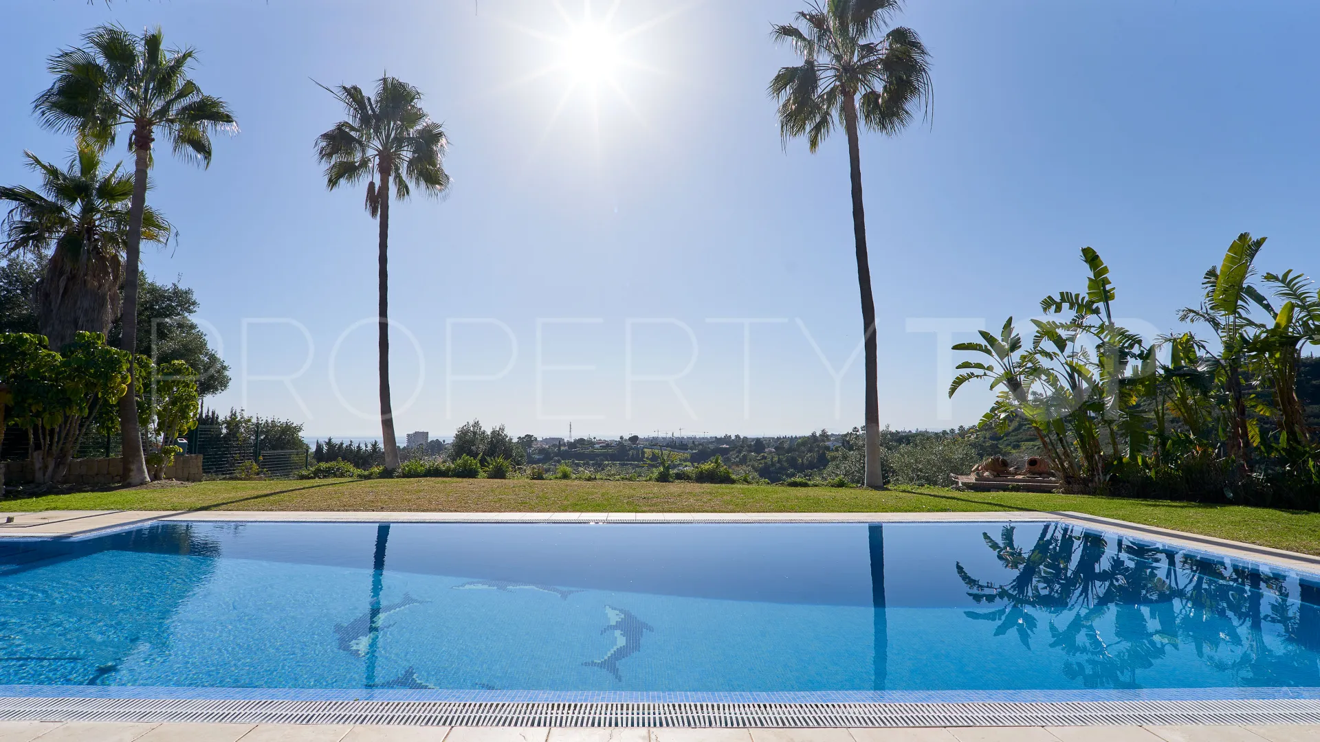 Buy El Padron villa with 4 bedrooms