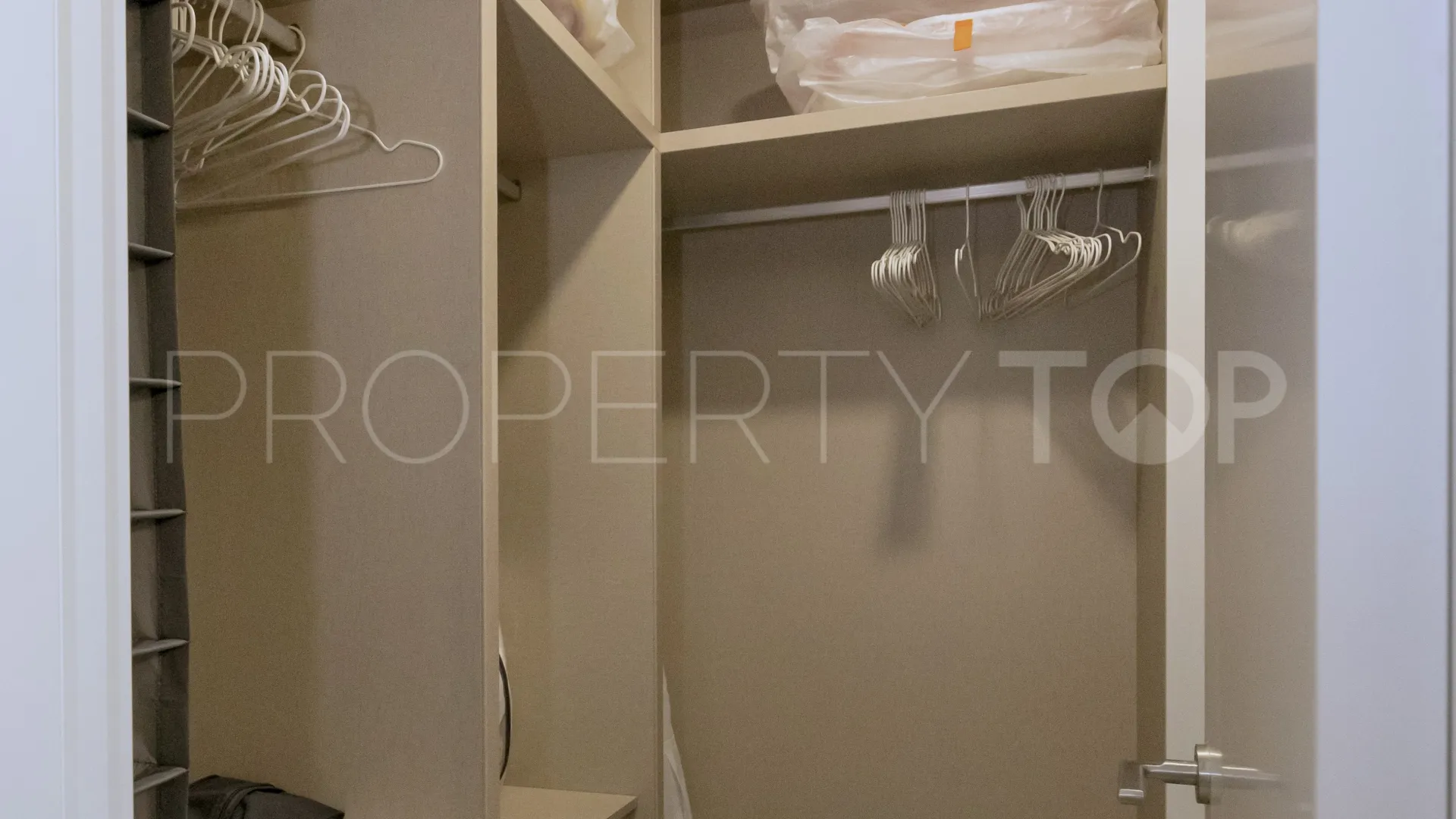 Artola, duplex de 4 dormitorios a la venta