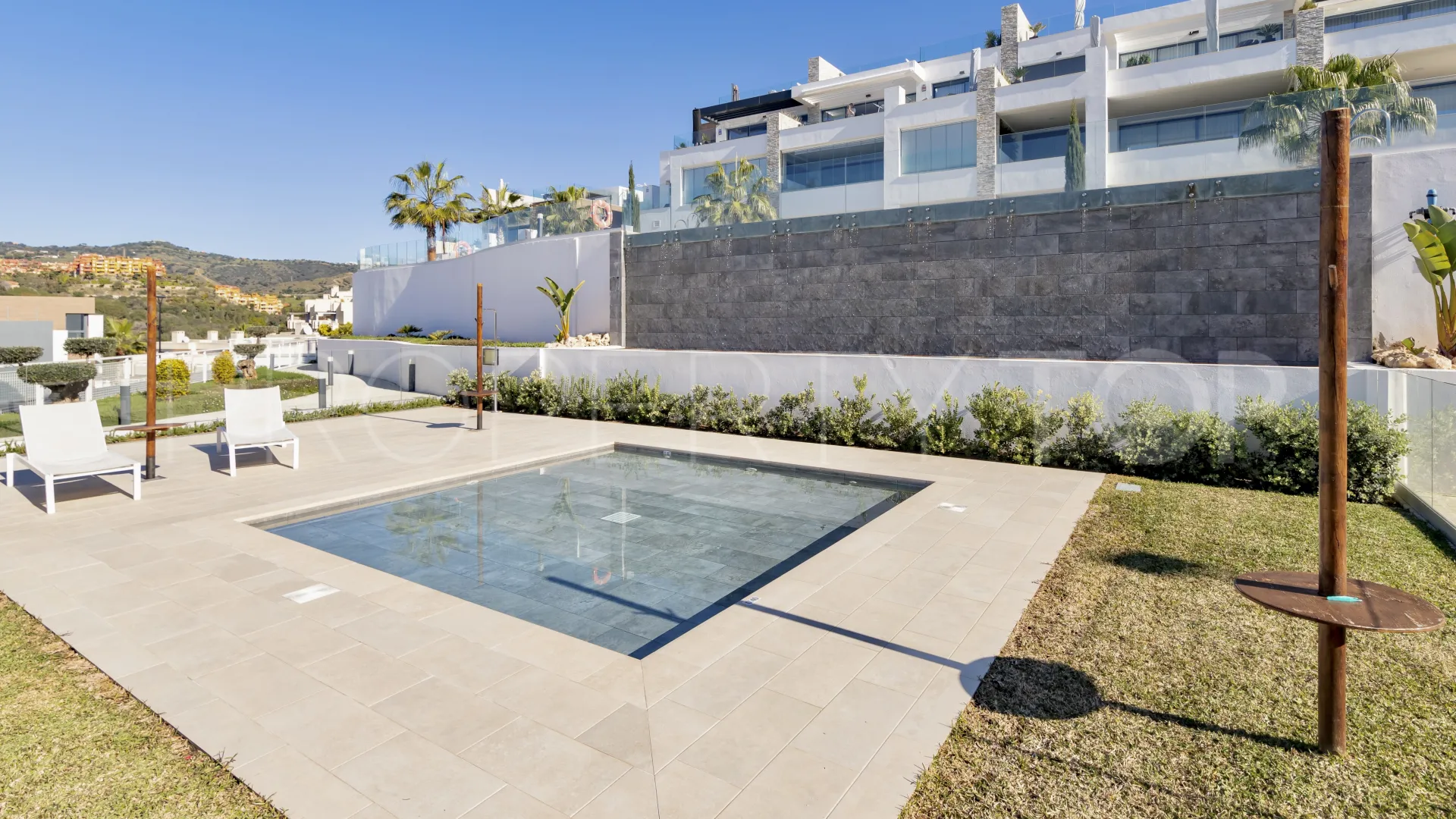 Artola, duplex de 4 dormitorios a la venta