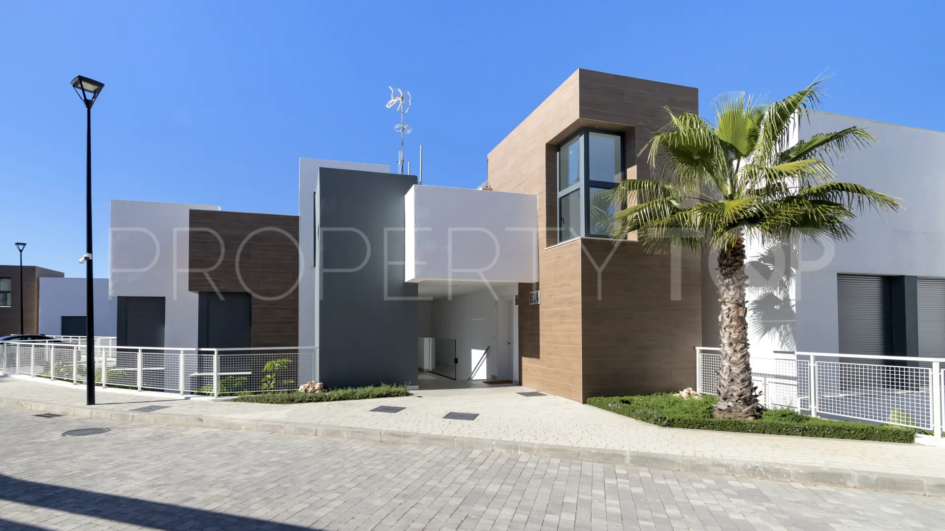Artola, duplex de 4 dormitorios a la venta