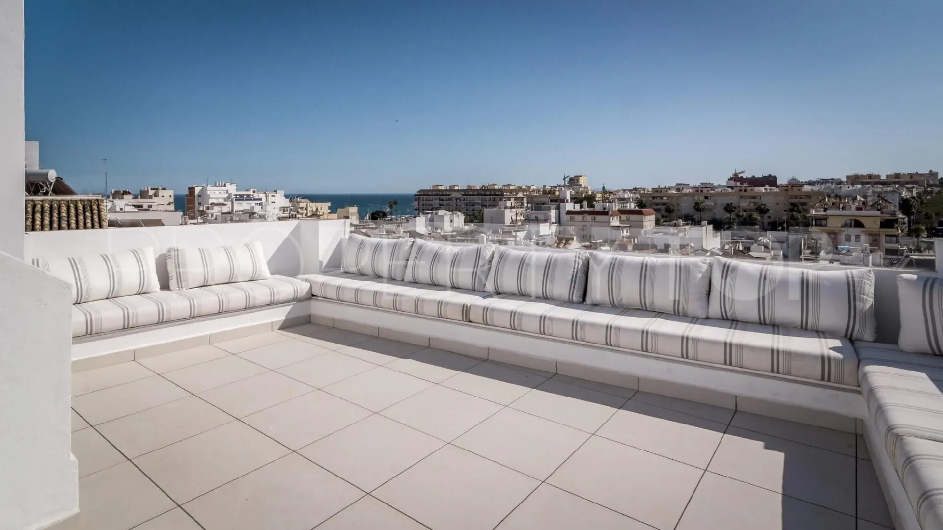 Adosado en venta en Estepona Casco Antiguo