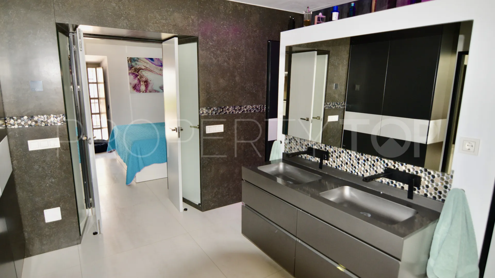Town house for sale in Estepona Old Town
