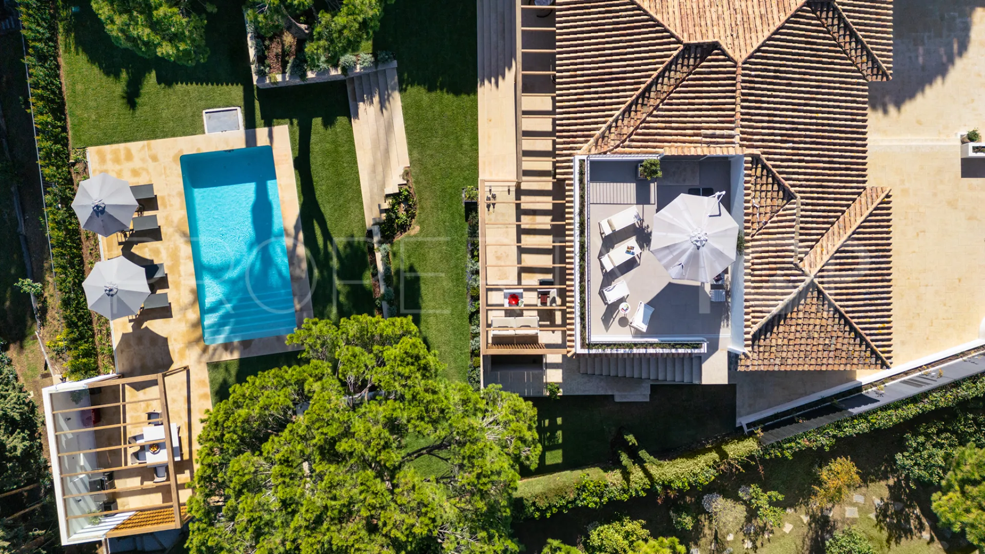 Villa en venta de 4 dormitorios en Altos de Elviria