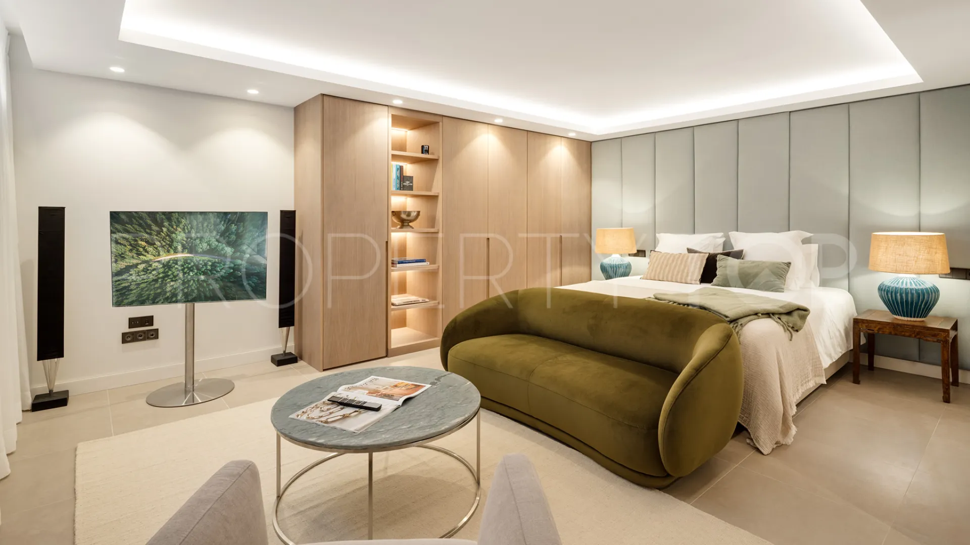Villa en venta de 4 dormitorios en Altos de Elviria
