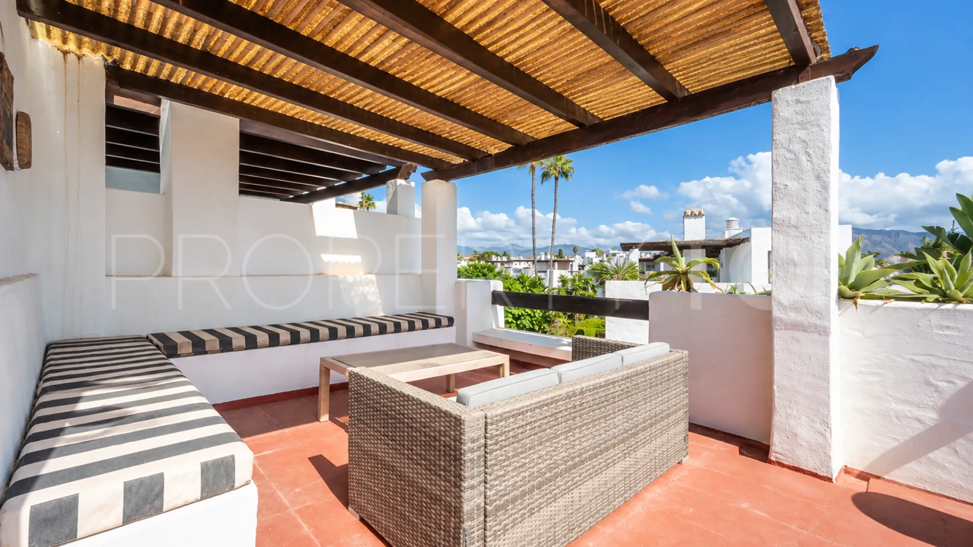 4 bedrooms Linda Vista Baja semi detached house for sale