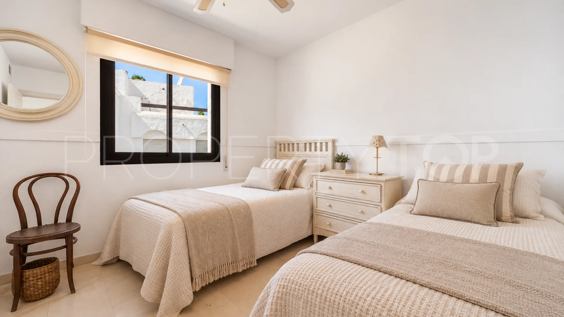 4 bedrooms Linda Vista Baja semi detached house for sale