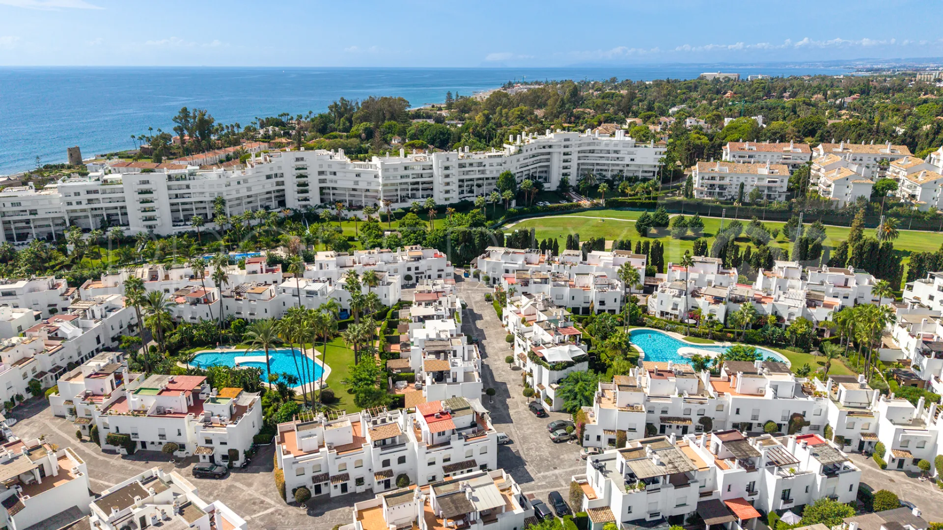 4 bedrooms Linda Vista Baja semi detached house for sale