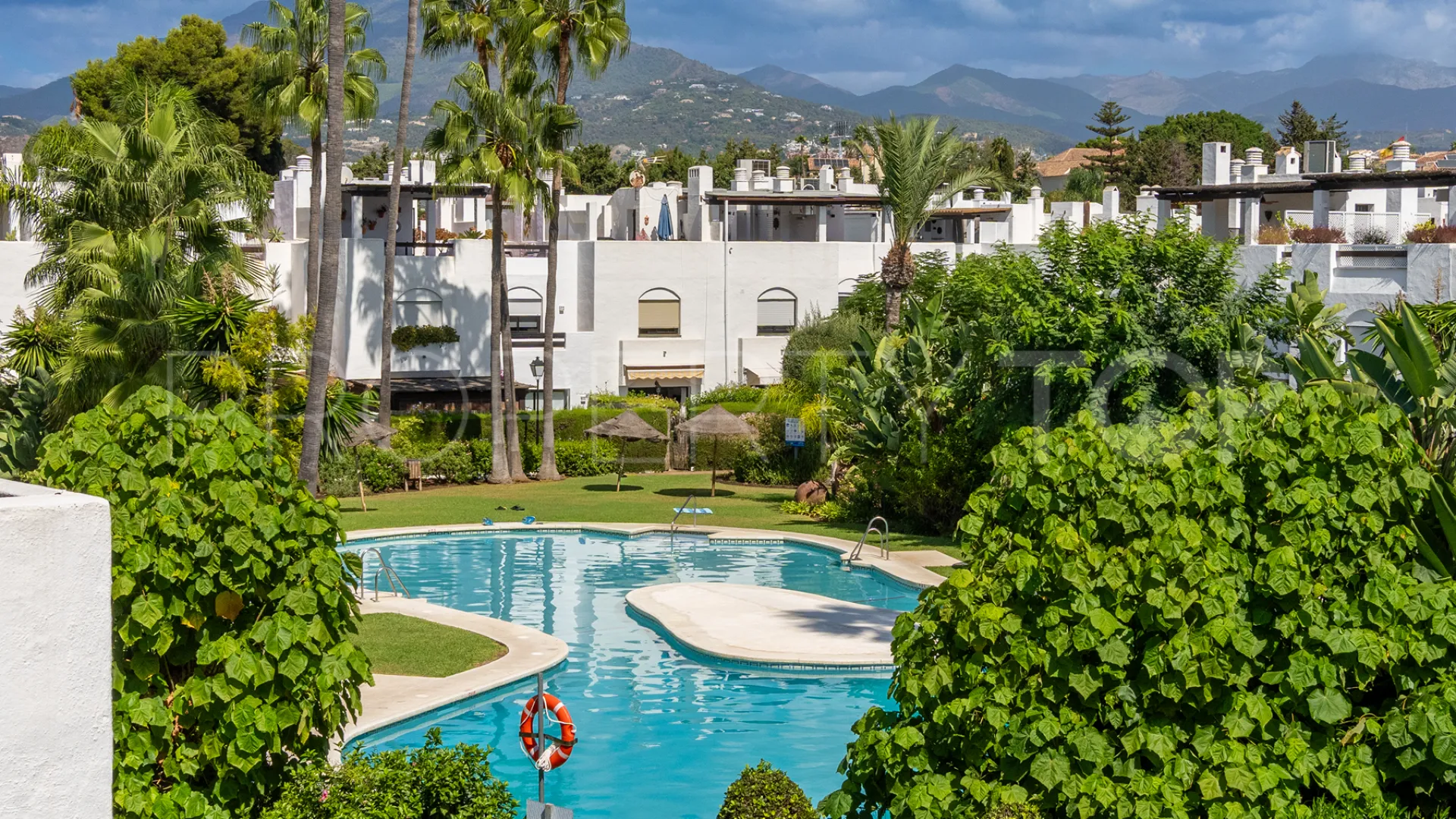 4 bedrooms Linda Vista Baja semi detached house for sale