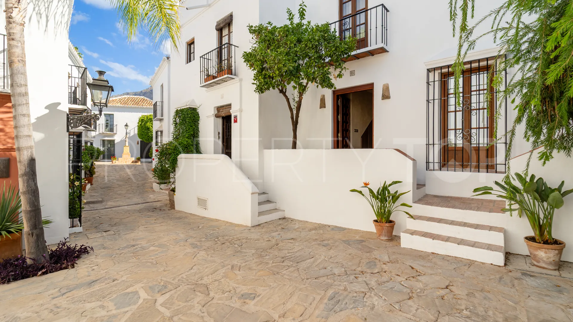 Las Lomas del Marbella Club semi detached house for sale