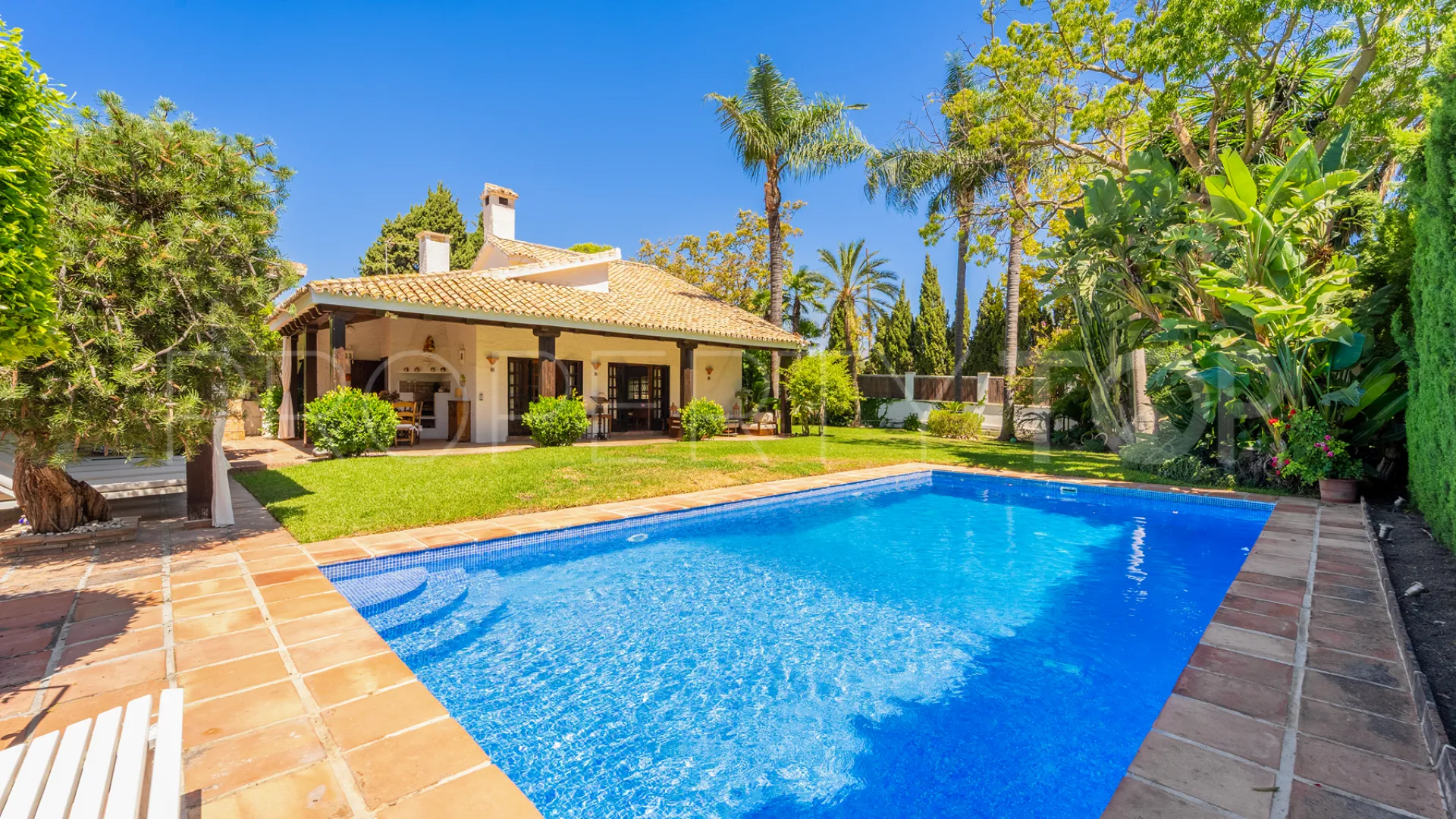 4 bedrooms house in Guadalmina Alta for sale