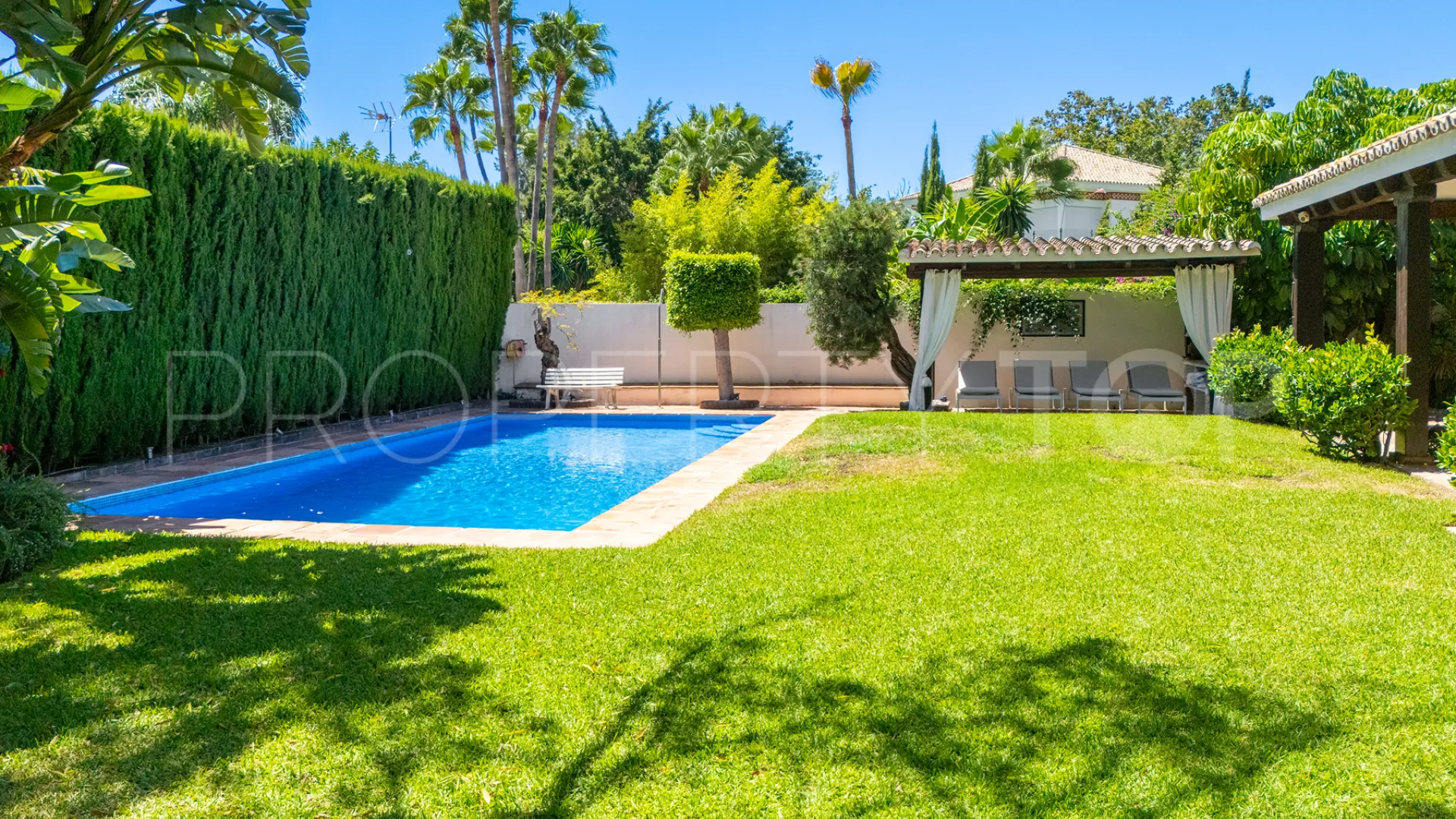 4 bedrooms house in Guadalmina Alta for sale