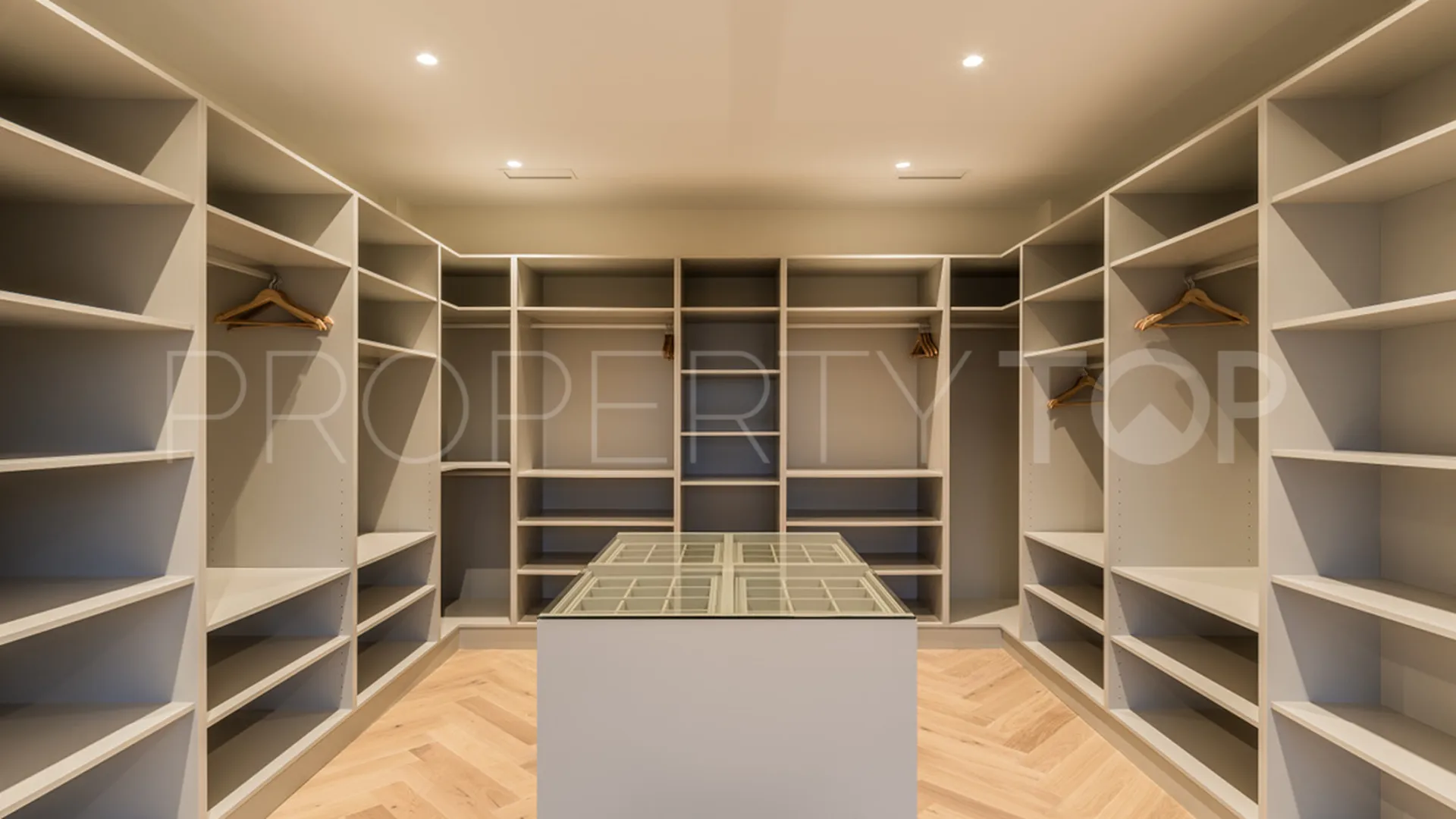 Comprar villa en Zona G con 6 dormitorios