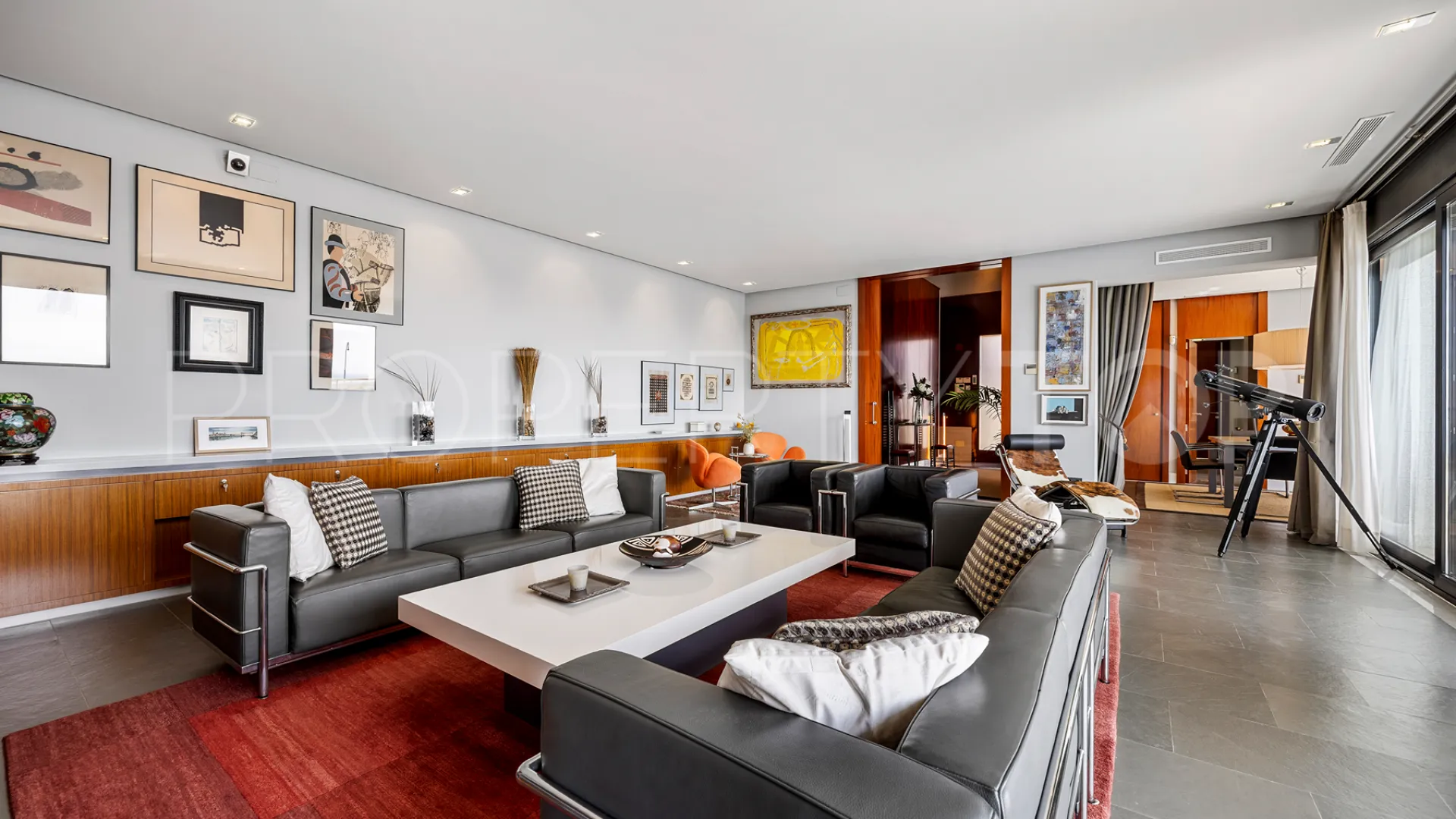 Comprar villa en Los Altos de Marbella de 5 dormitorios