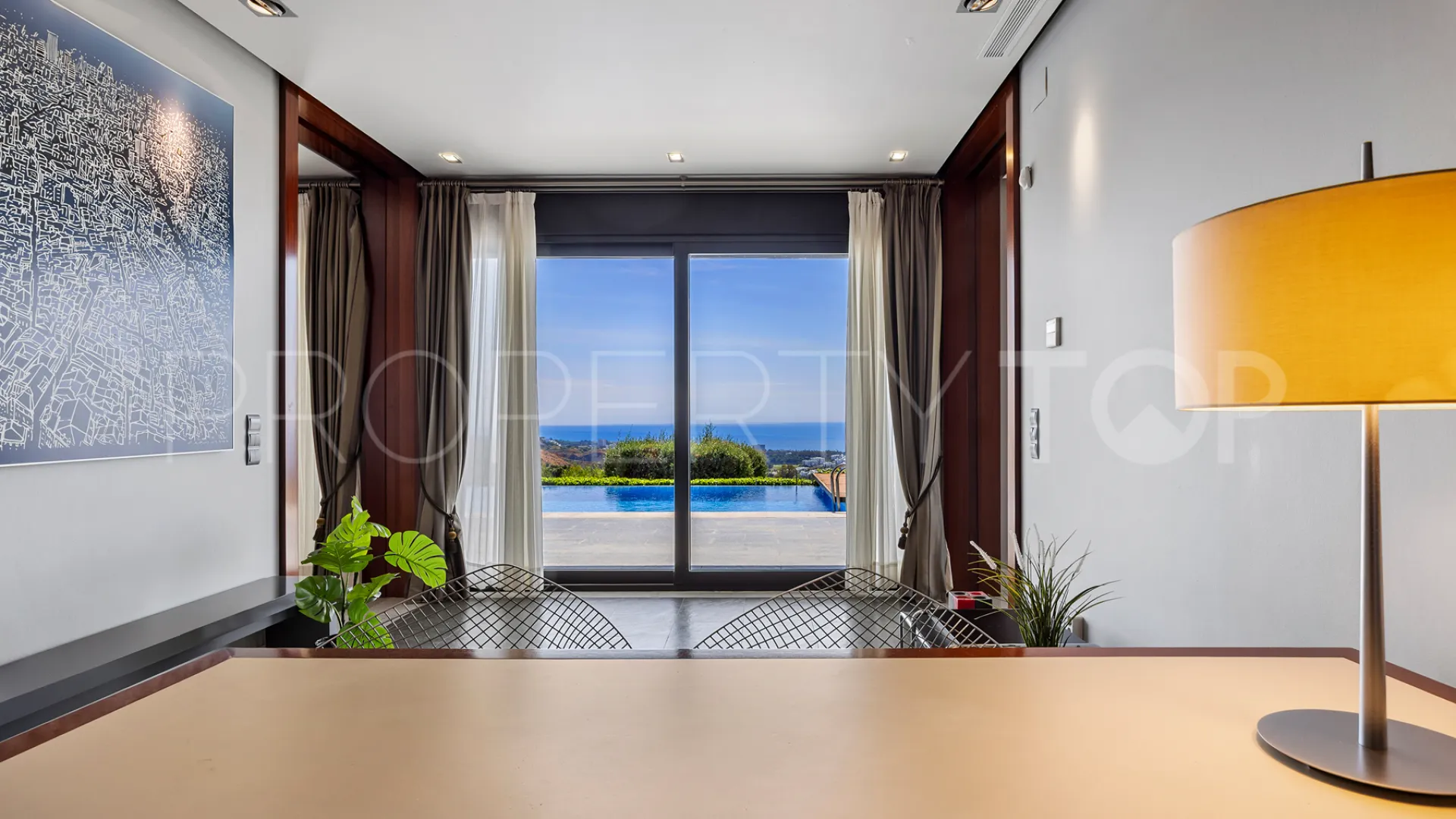 Comprar villa en Los Altos de Marbella de 5 dormitorios