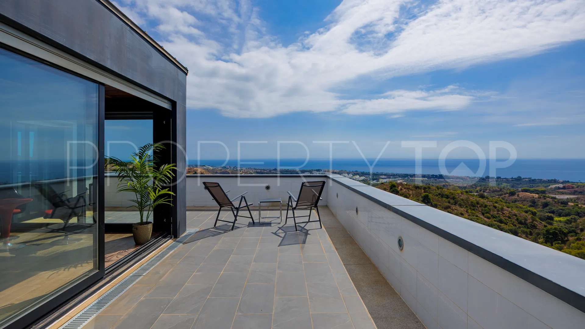 Comprar villa en Los Altos de Marbella de 5 dormitorios