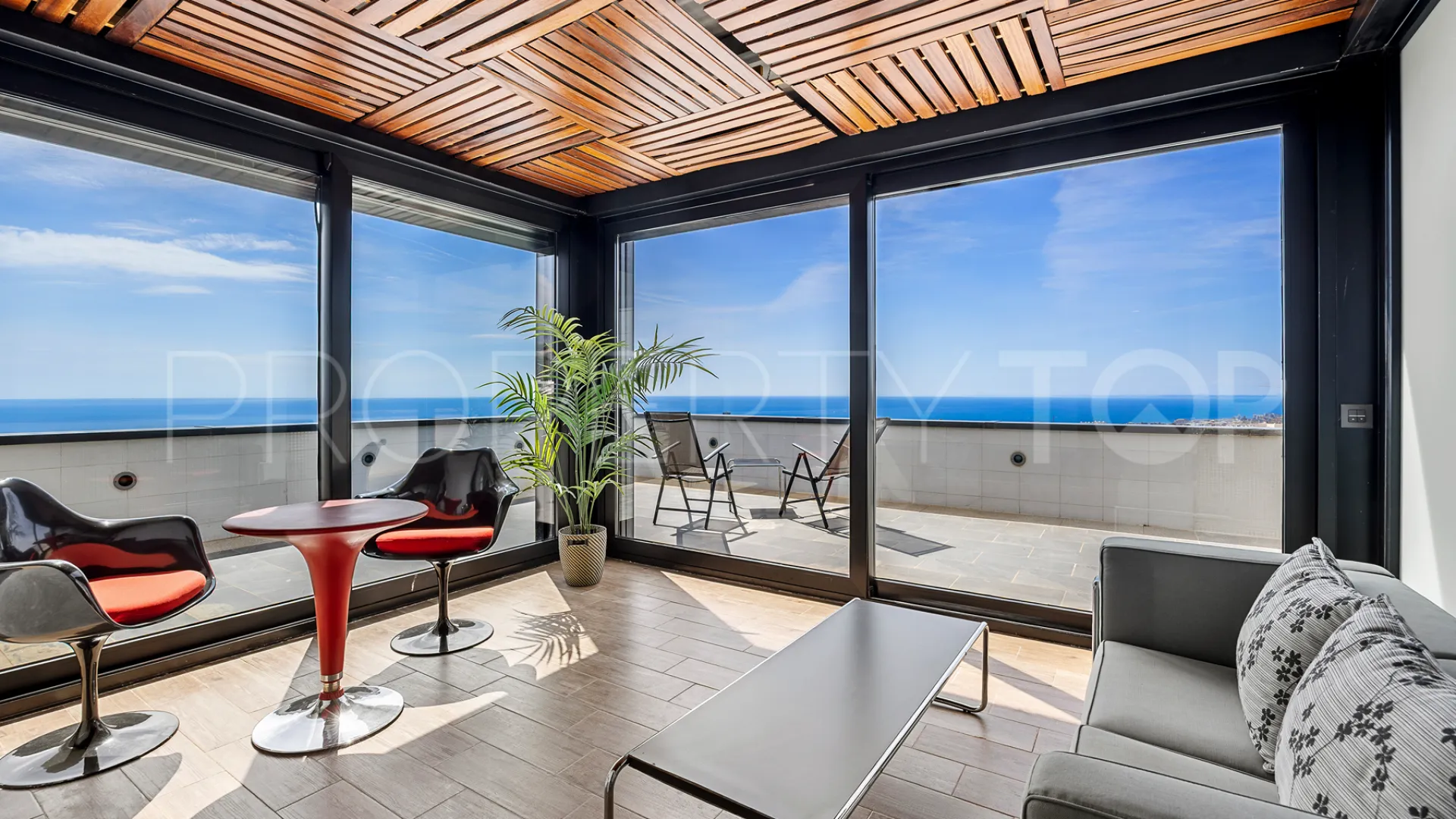 Comprar villa en Los Altos de Marbella de 5 dormitorios