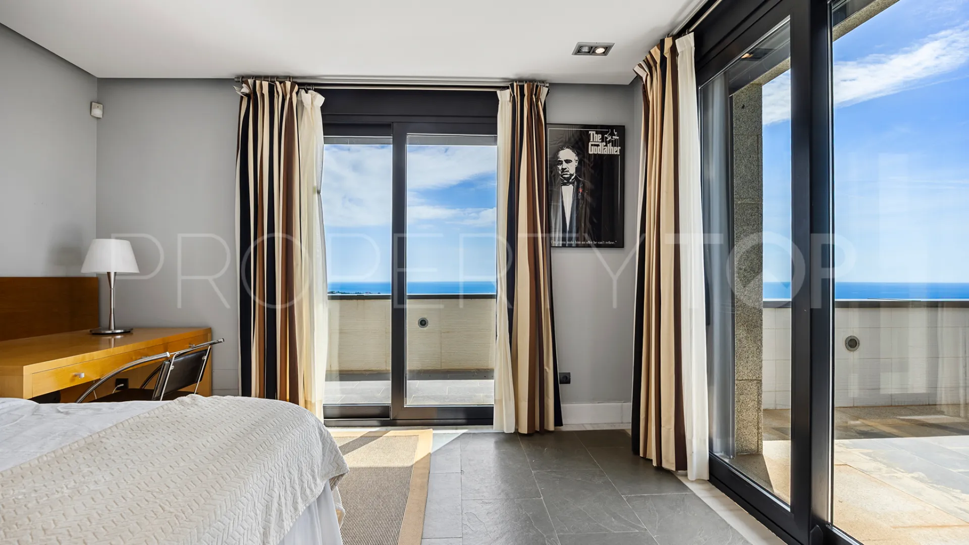 Comprar villa en Los Altos de Marbella de 5 dormitorios
