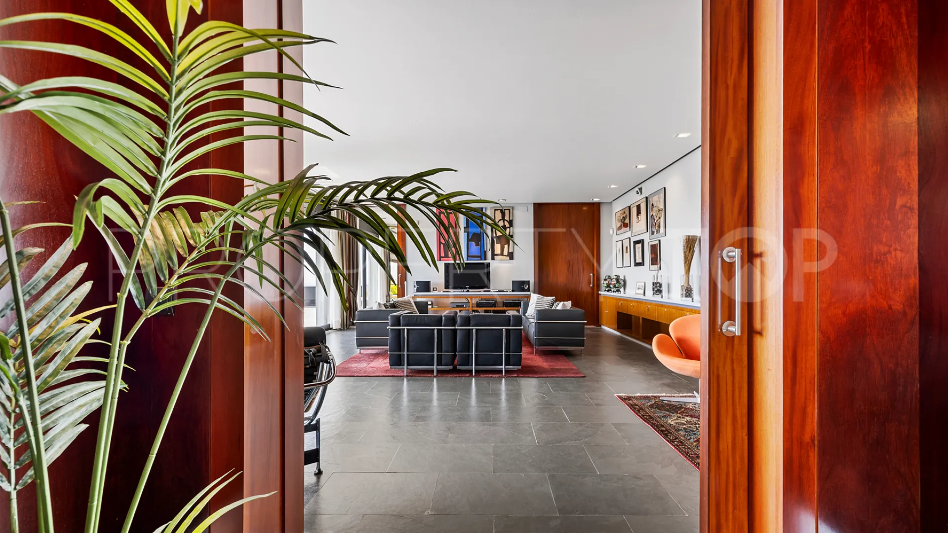Comprar villa en Los Altos de Marbella de 5 dormitorios