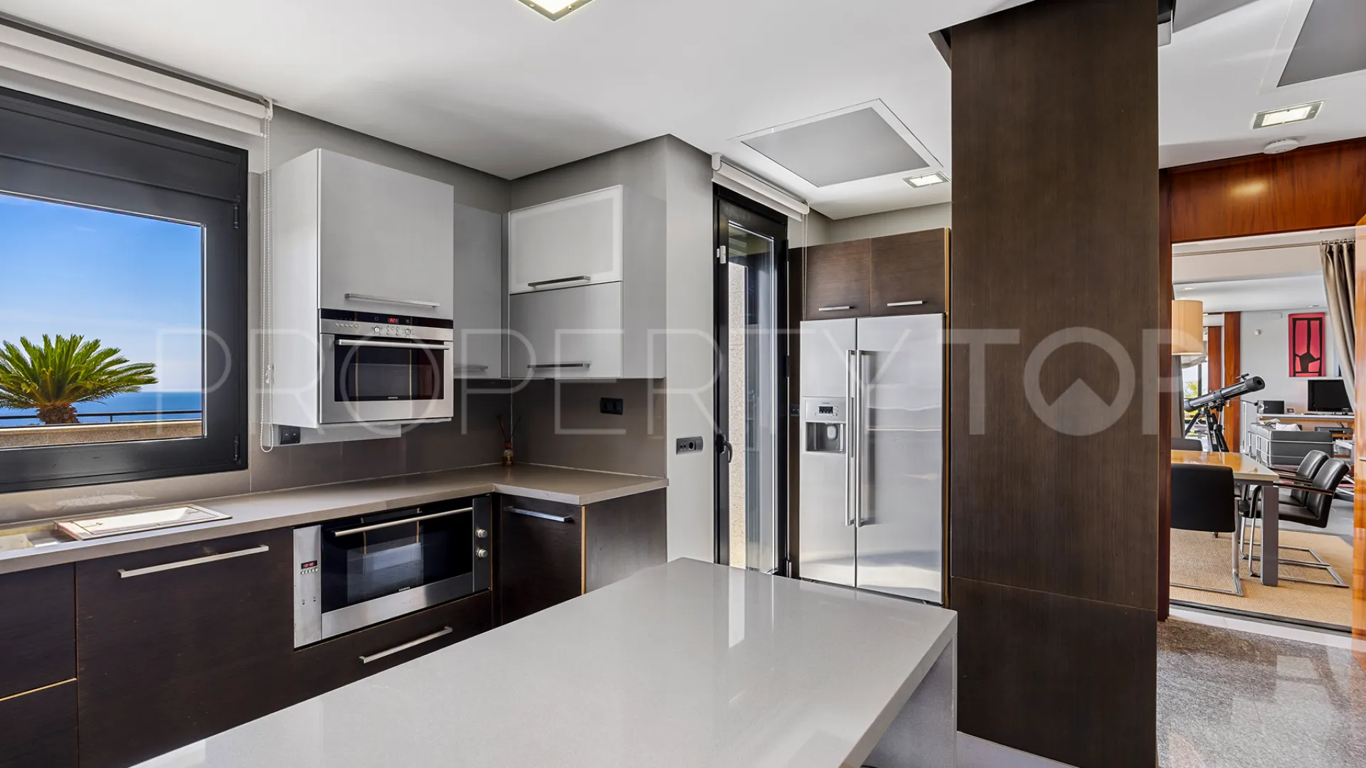 Comprar villa en Los Altos de Marbella de 5 dormitorios