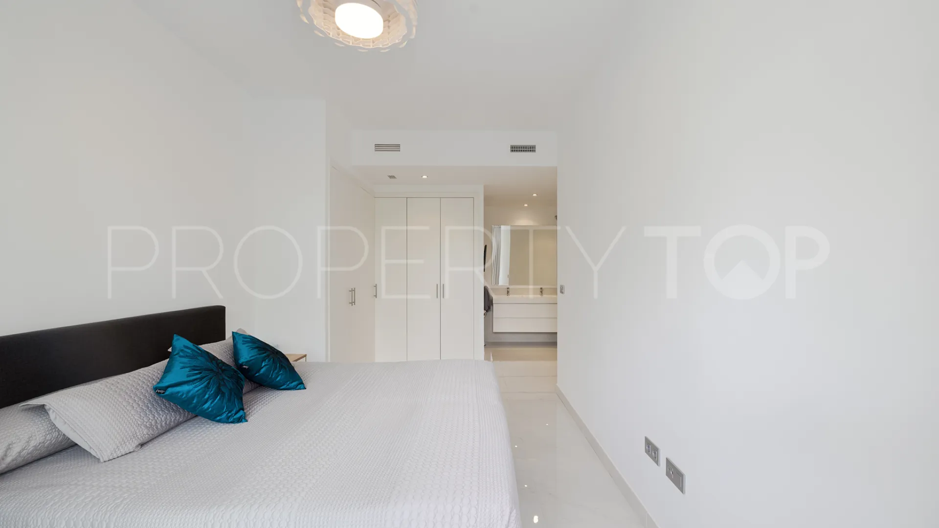 Las Jacarandas, apartamento de 3 dormitorios en venta