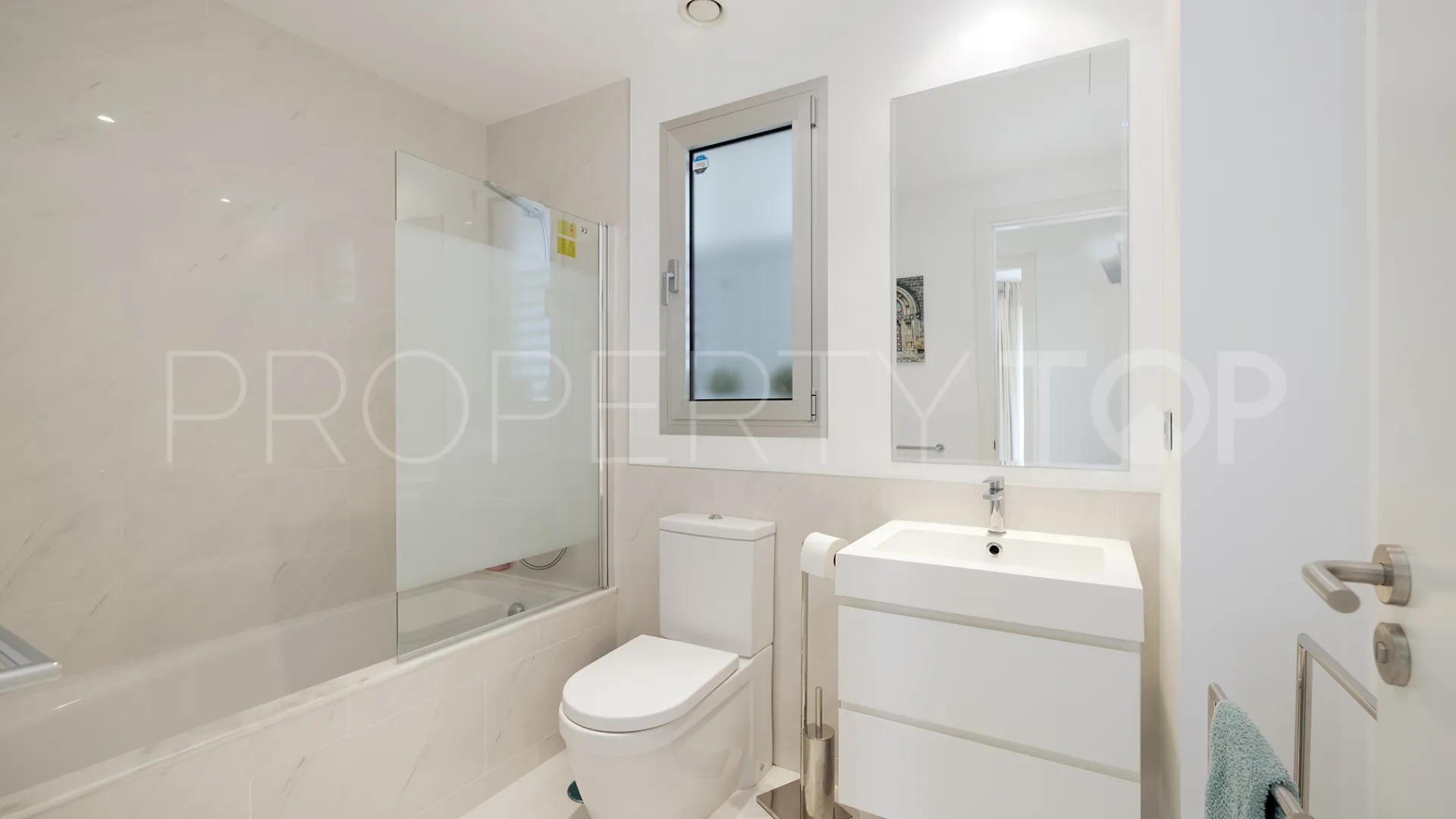 Las Jacarandas, apartamento de 3 dormitorios en venta