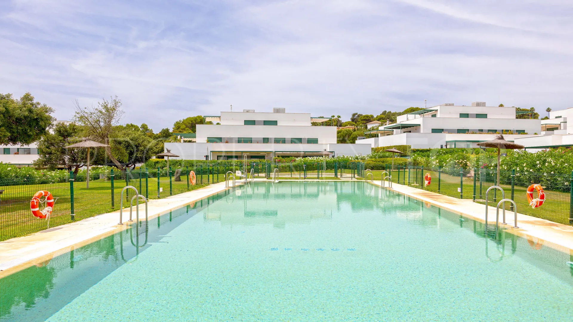 For sale apartment with 3 bedrooms in Sphere