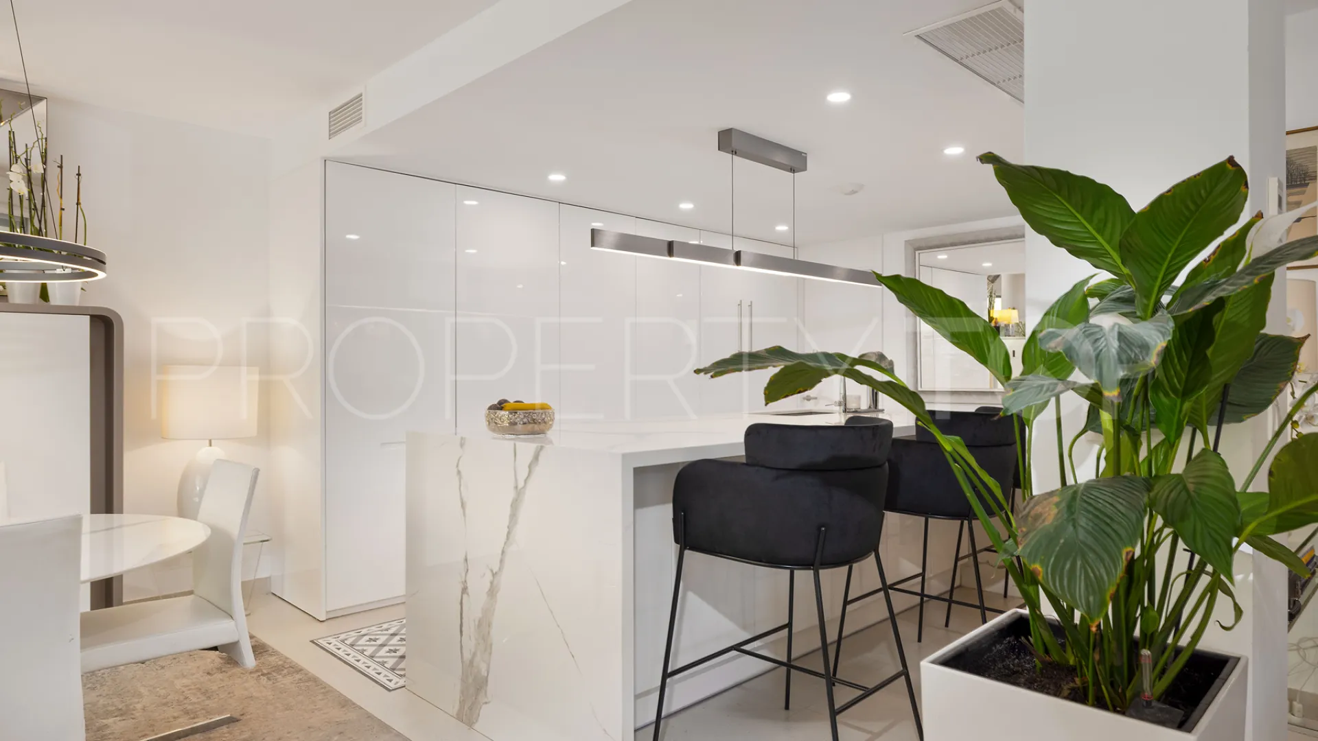 For sale apartment with 3 bedrooms in Sphere