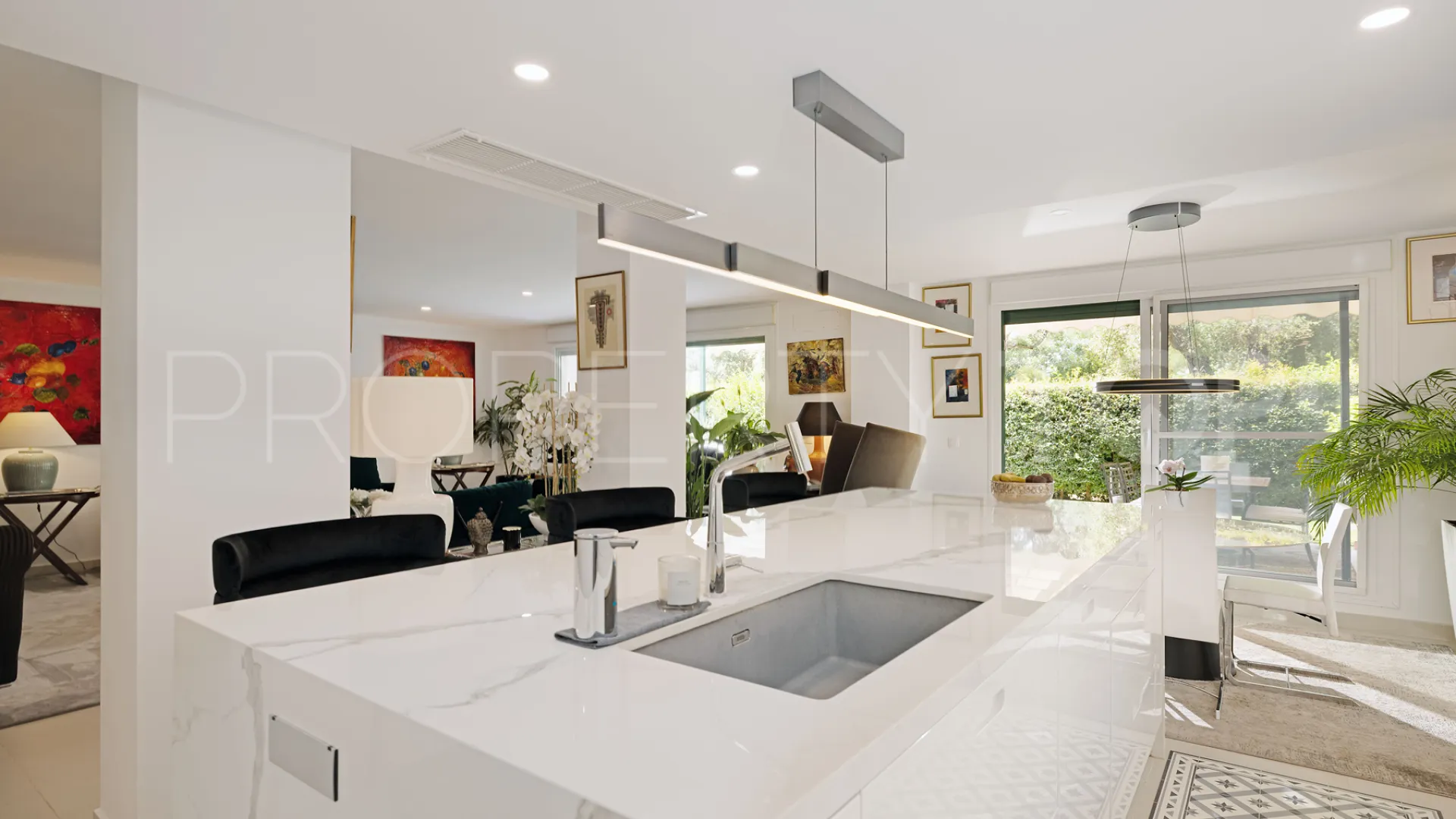 For sale apartment with 3 bedrooms in Sphere