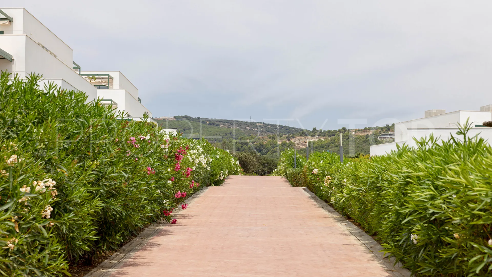 For sale apartment with 3 bedrooms in Sphere