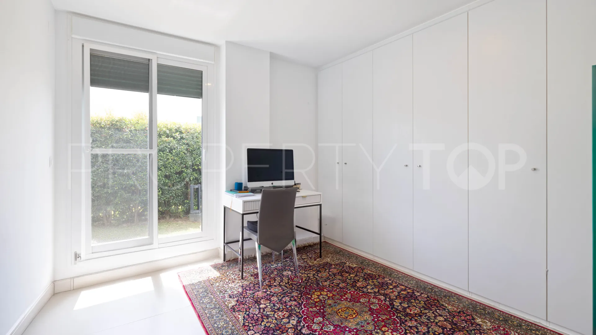 For sale apartment with 3 bedrooms in Sphere