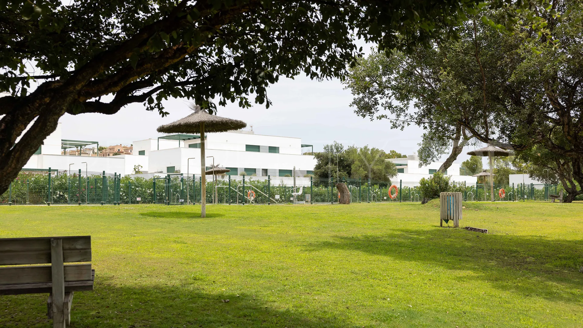 For sale apartment with 3 bedrooms in Sphere