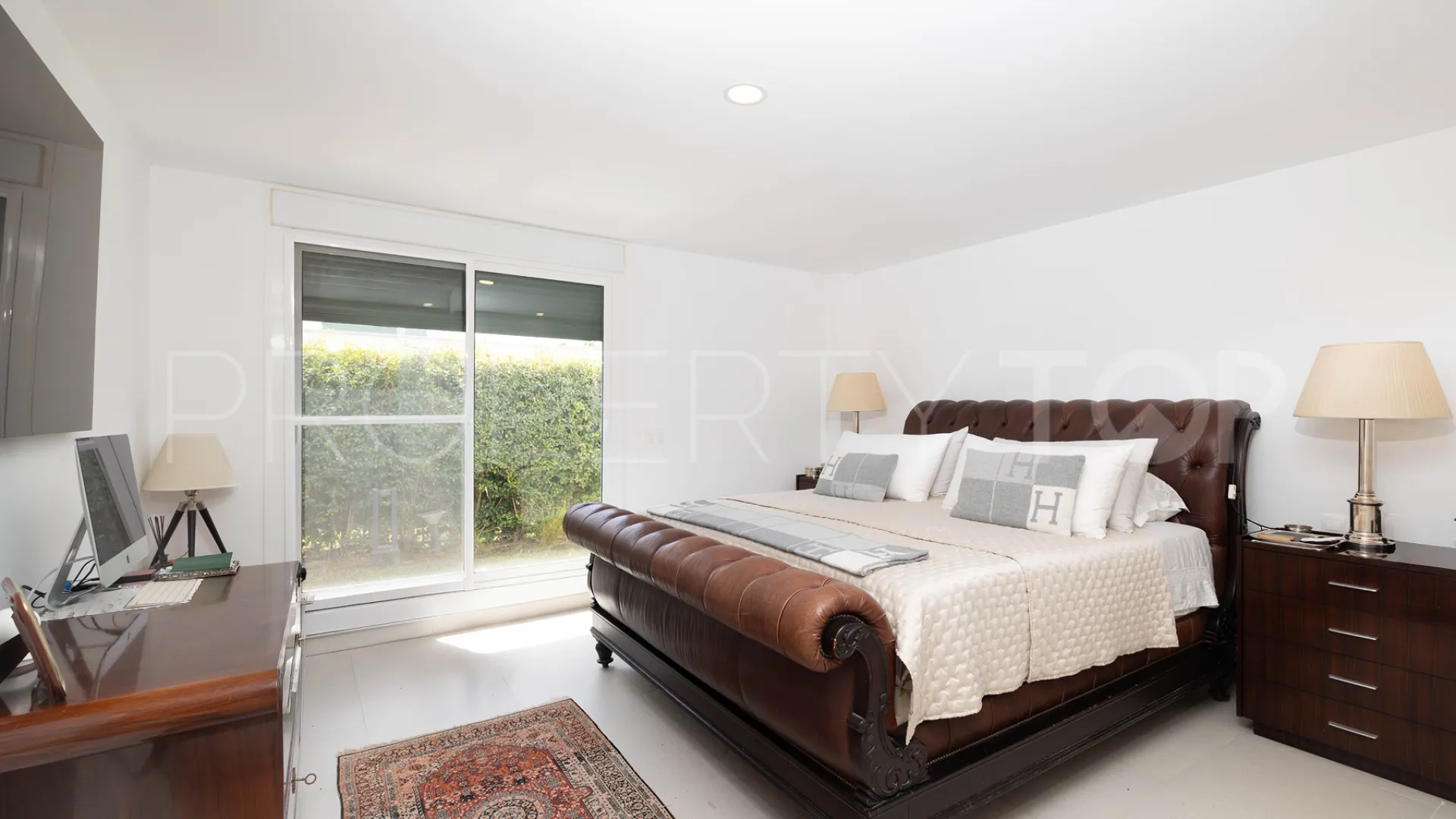 For sale apartment with 3 bedrooms in Sphere