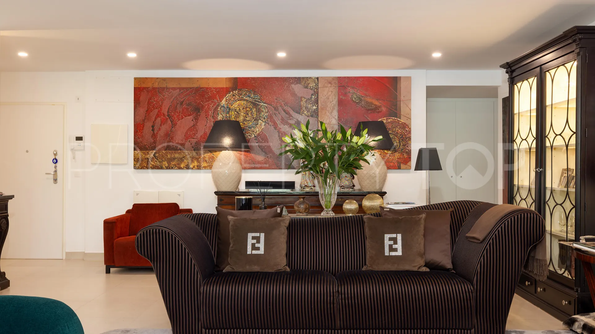 For sale apartment with 3 bedrooms in Sphere