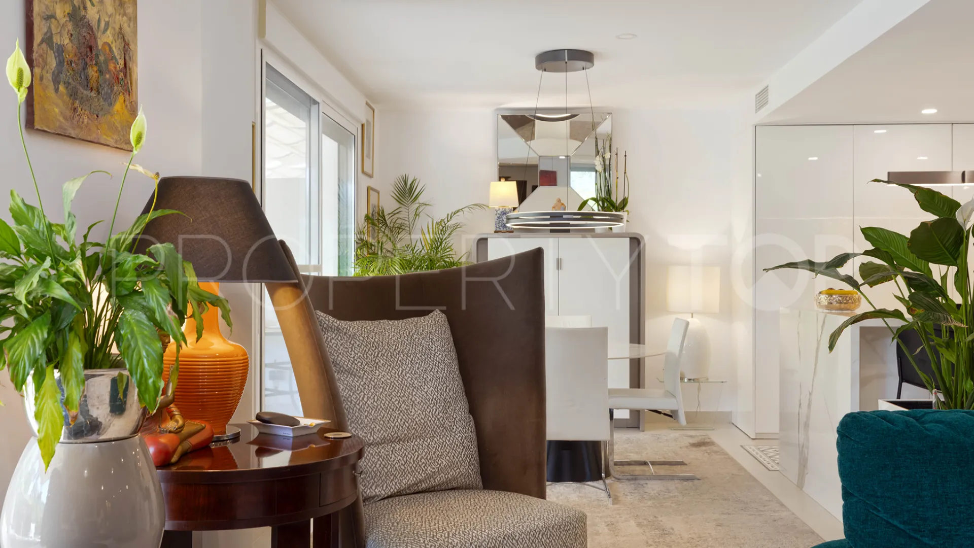 For sale apartment with 3 bedrooms in Sphere
