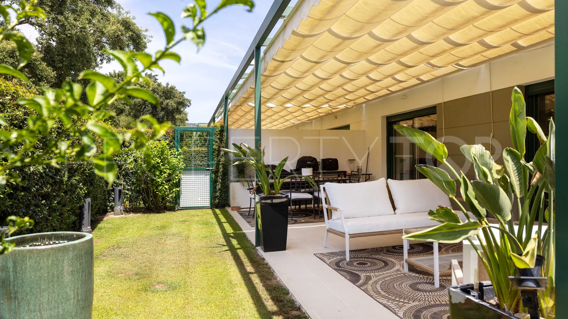 For sale apartment with 3 bedrooms in Sphere