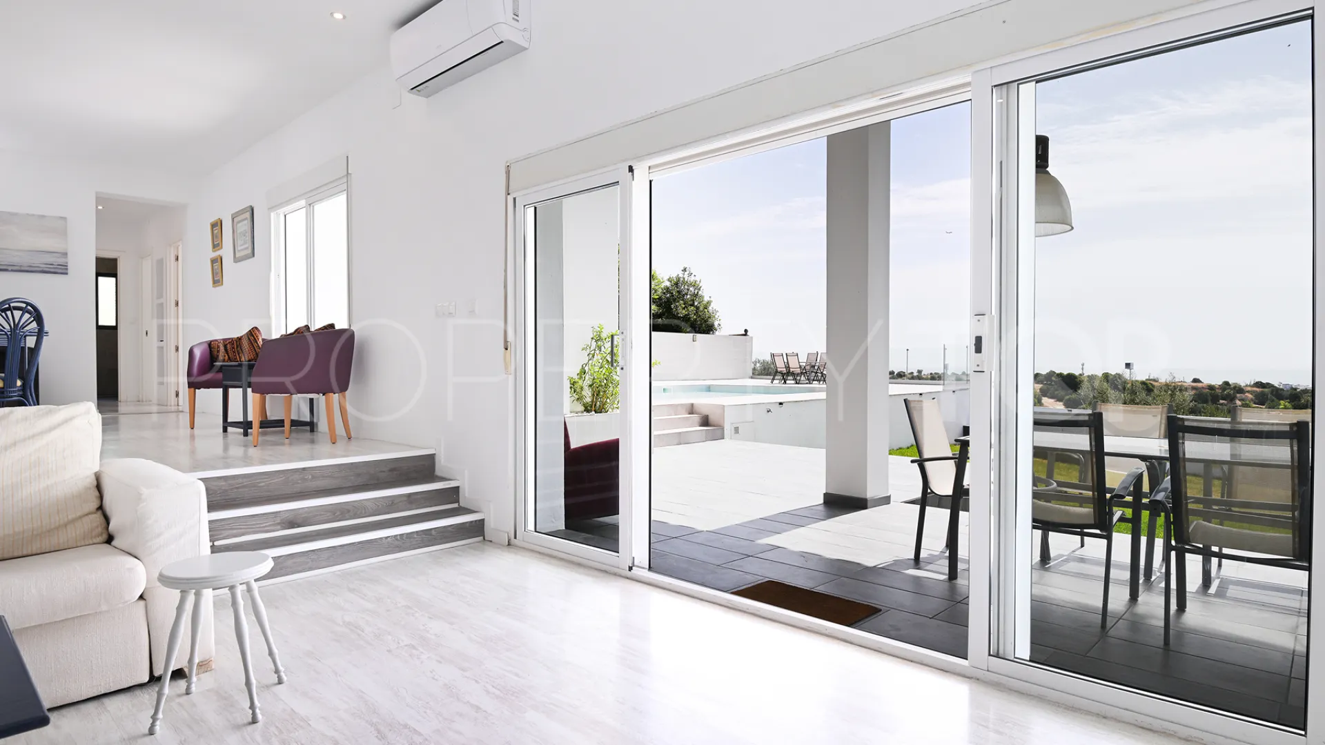 Buy villa in Cortijo de Maza - El Olivar with 4 bedrooms