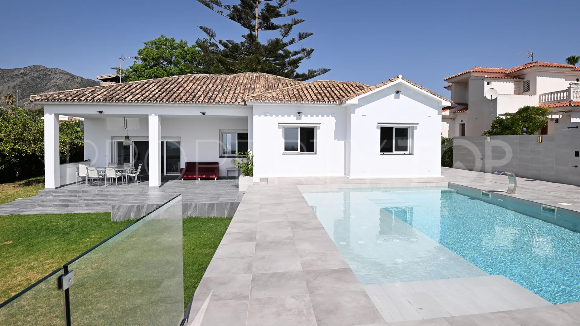 Buy villa in Cortijo de Maza - El Olivar with 4 bedrooms