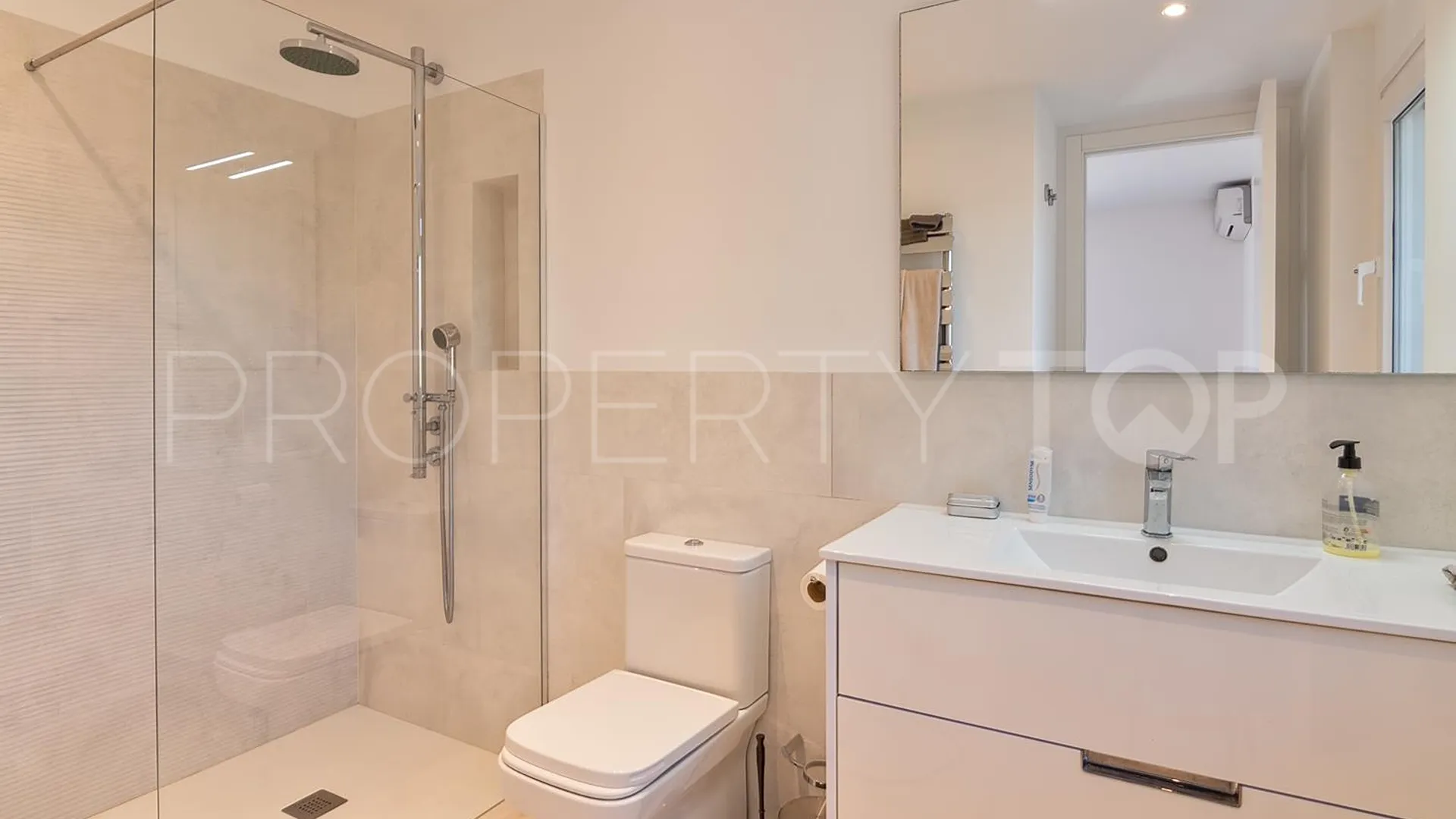 5 bedrooms Sotogrande Bajo villa for sale