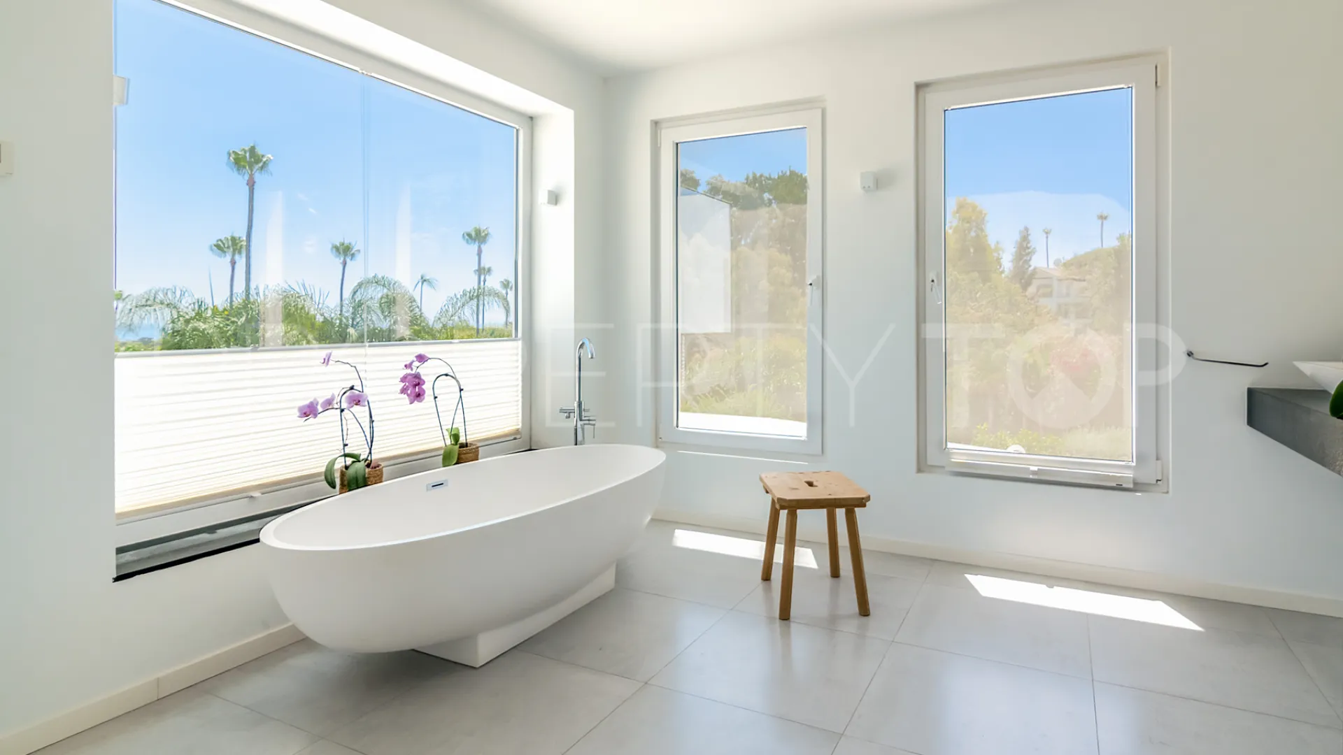5 bedrooms Sotogrande Bajo villa for sale