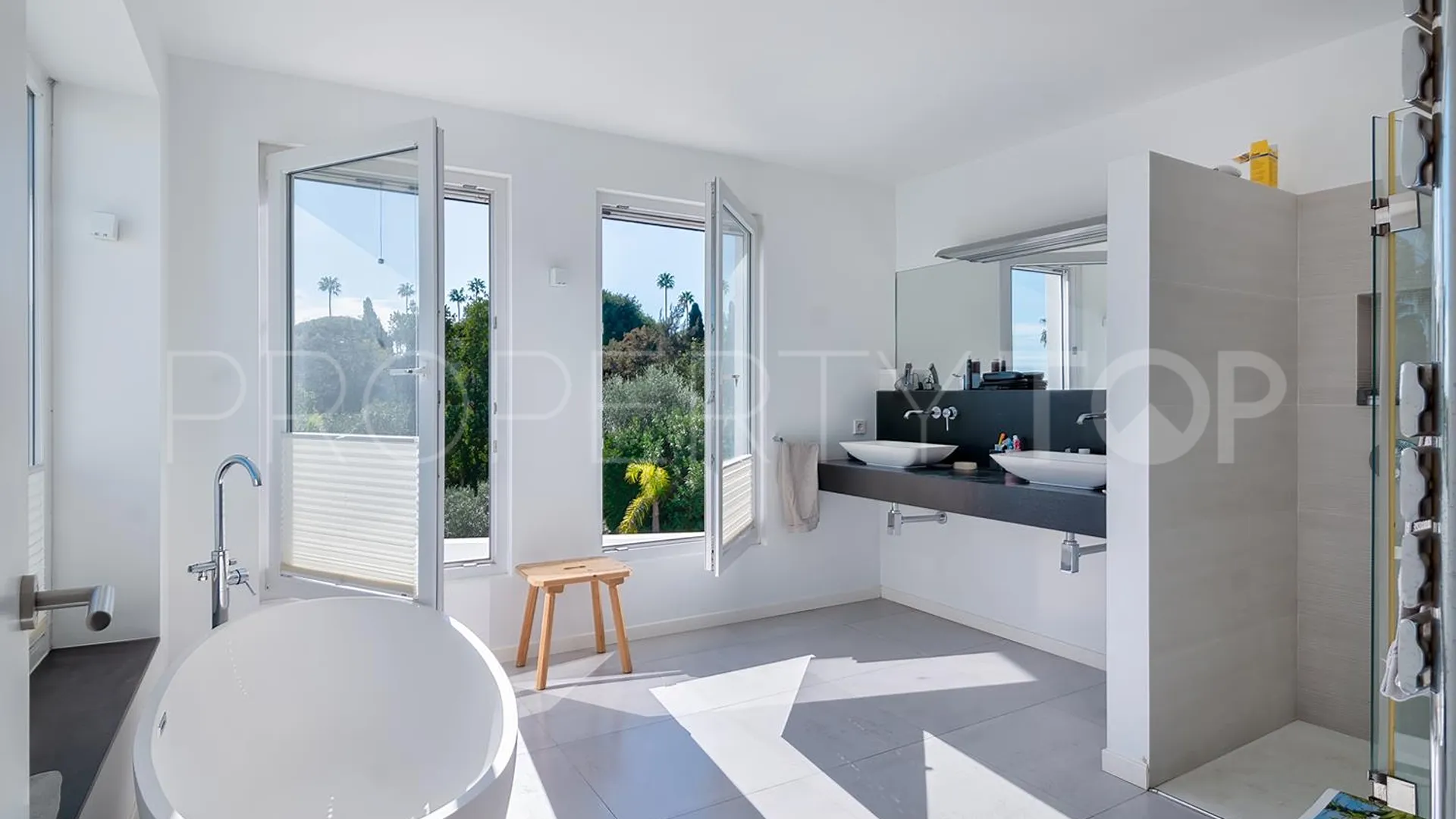 5 bedrooms Sotogrande Bajo villa for sale