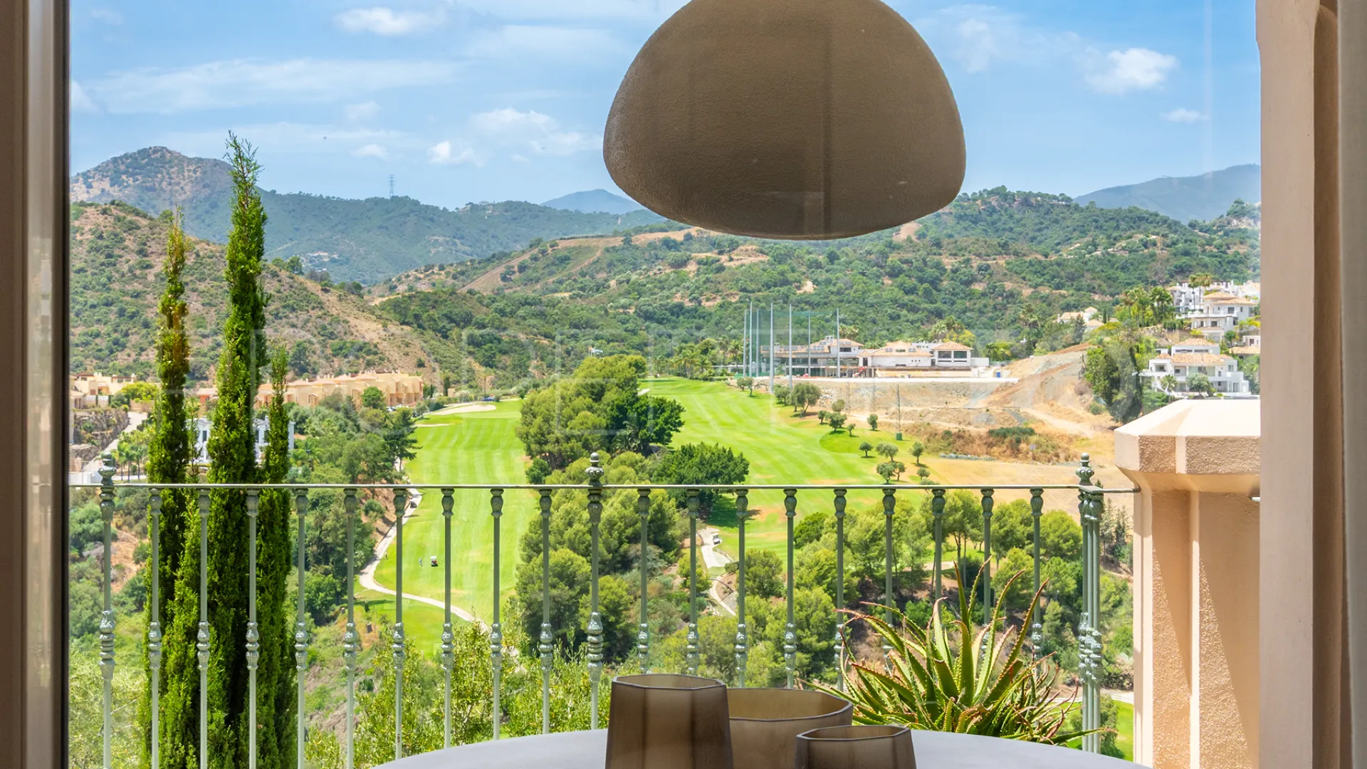 For sale Monte Halcones semi detached house with 3 bedrooms