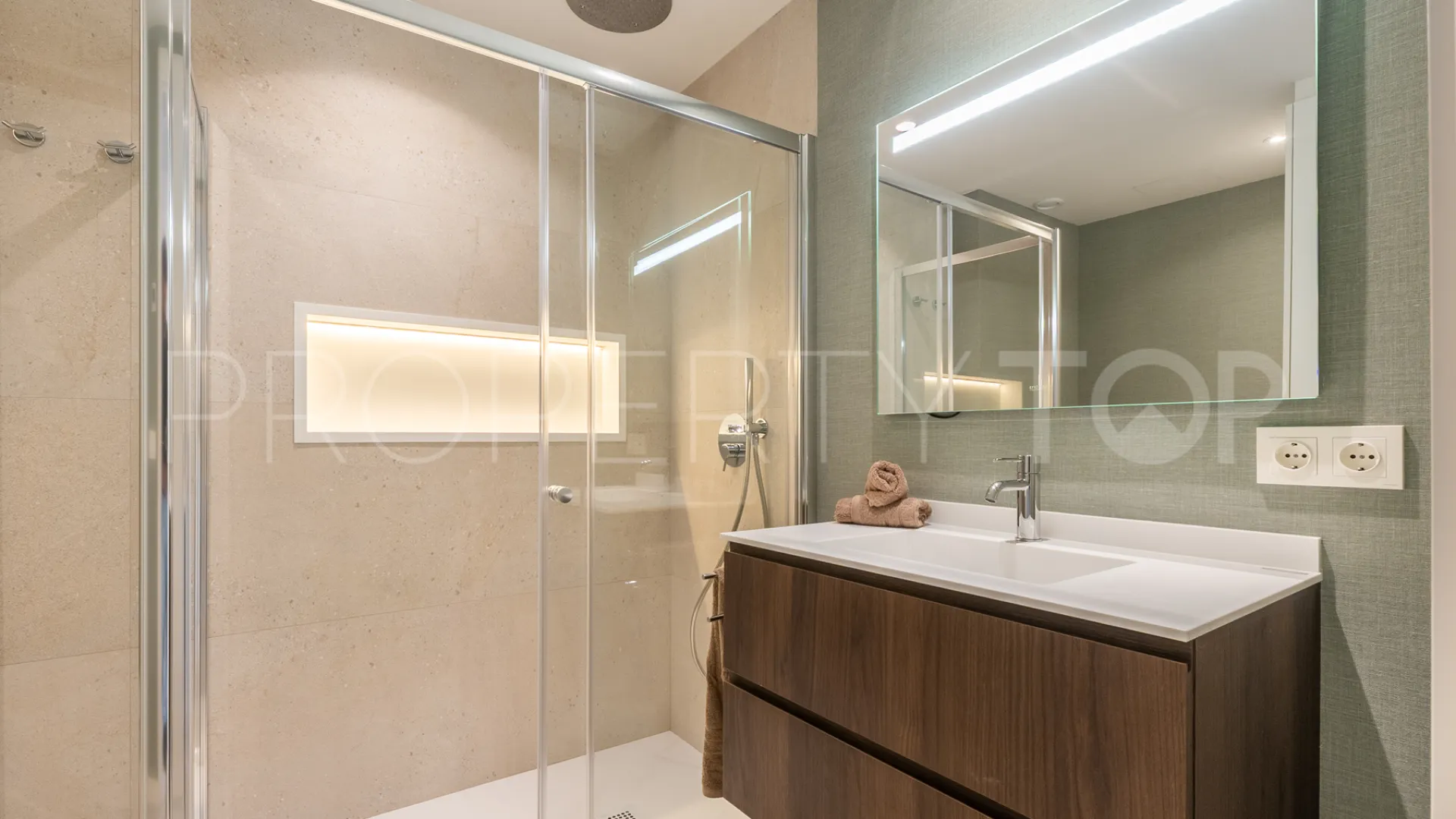 Apartamento con 4 dormitorios a la venta en Alhambra del Mar