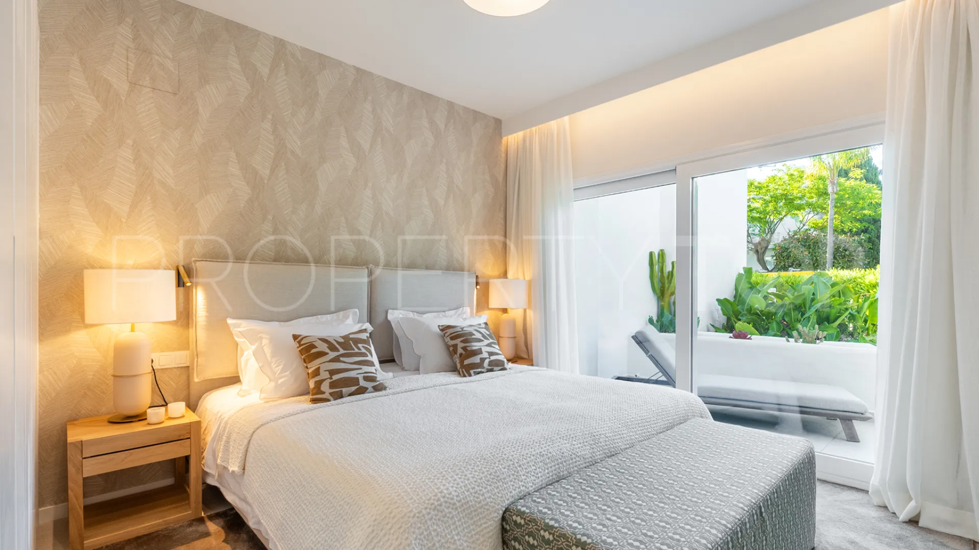 Apartamento con 4 dormitorios a la venta en Alhambra del Mar