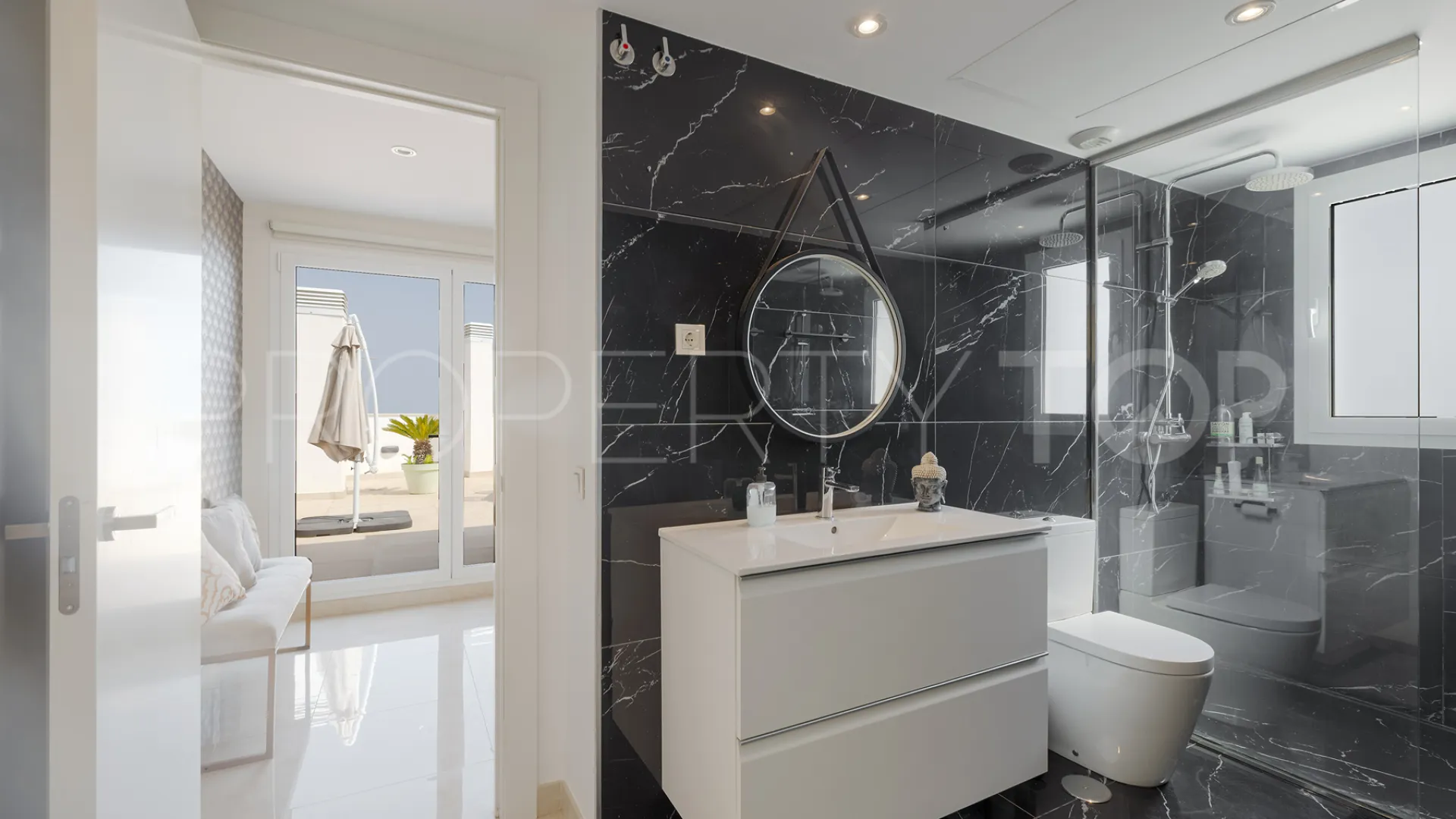 2 bedrooms Los Altos de los Monteros penthouse for sale