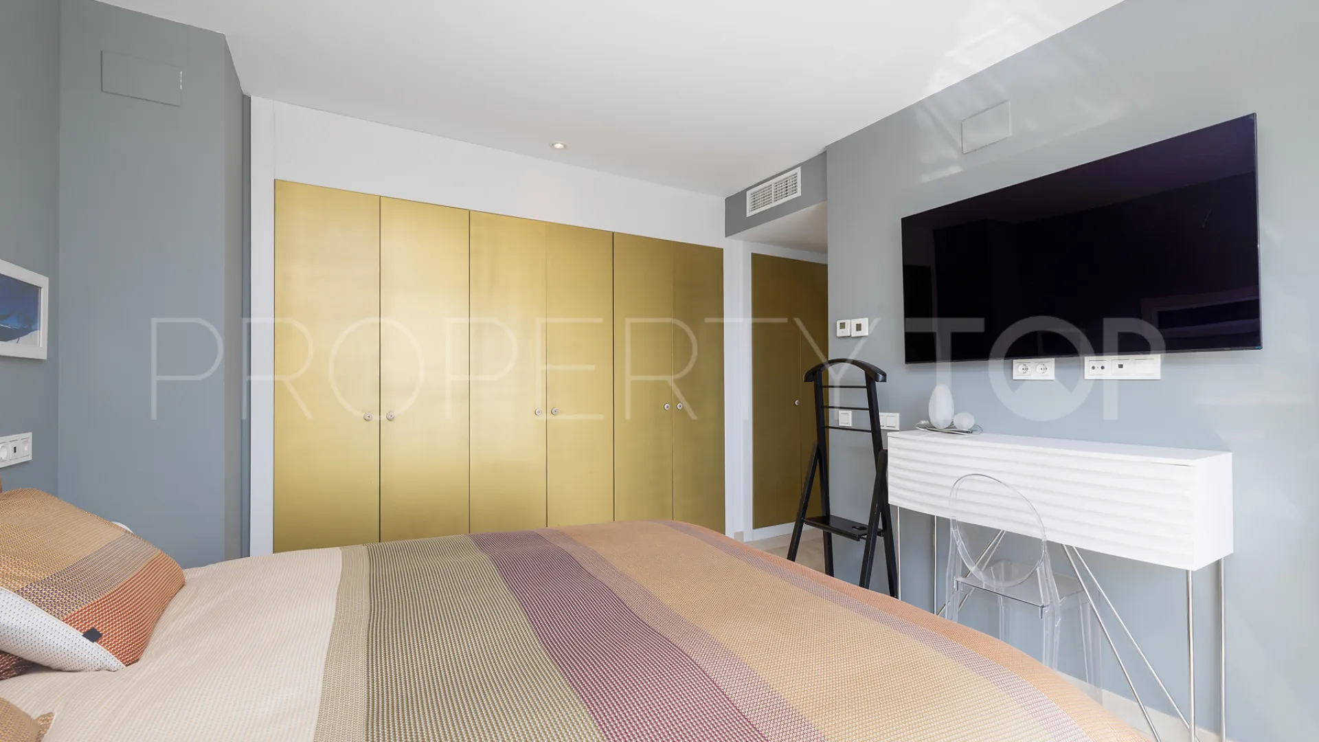 2 bedrooms Los Altos de los Monteros penthouse for sale