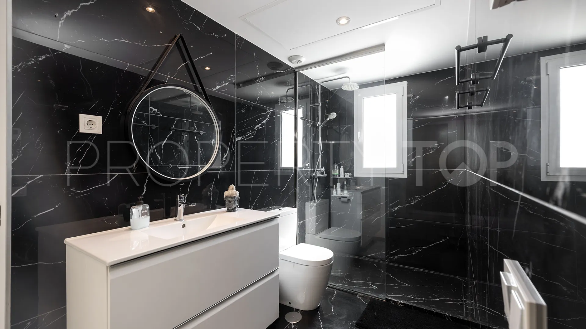 2 bedrooms Los Altos de los Monteros penthouse for sale