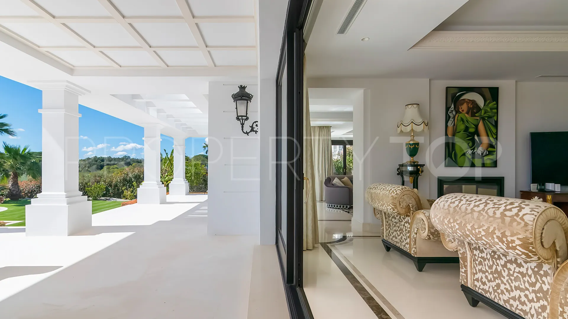 For sale 5 bedrooms villa in Zona L