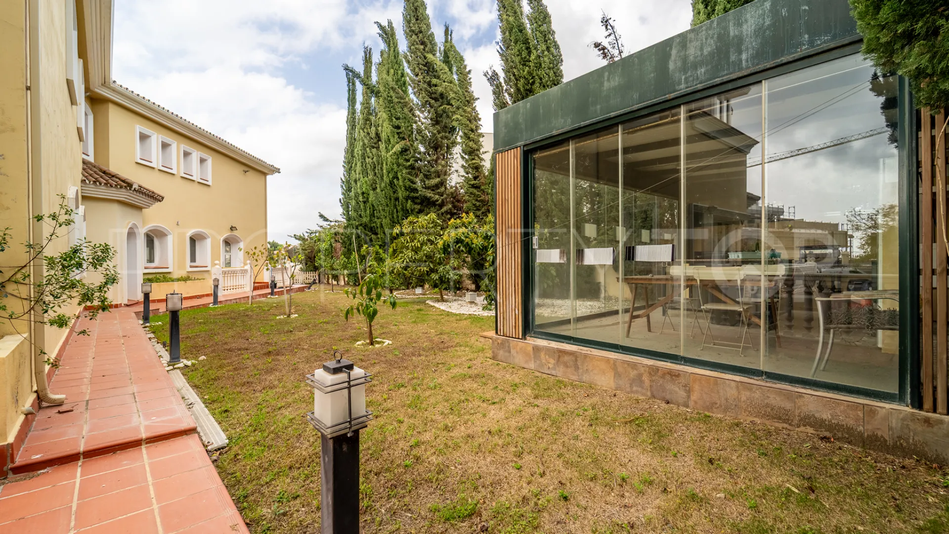 Se vende villa en La Panera de 5 dormitorios